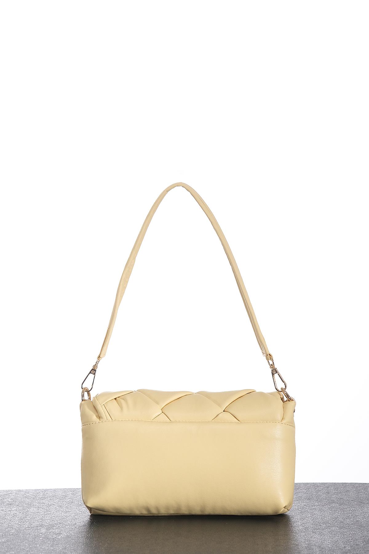 Logo Desenli Askılı Puf Çanta