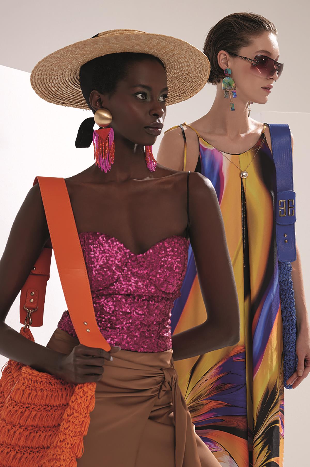 Logo Detaylı Şık Omuz Askılı Plaj Ve Günlük Kadın Örgü Çanta