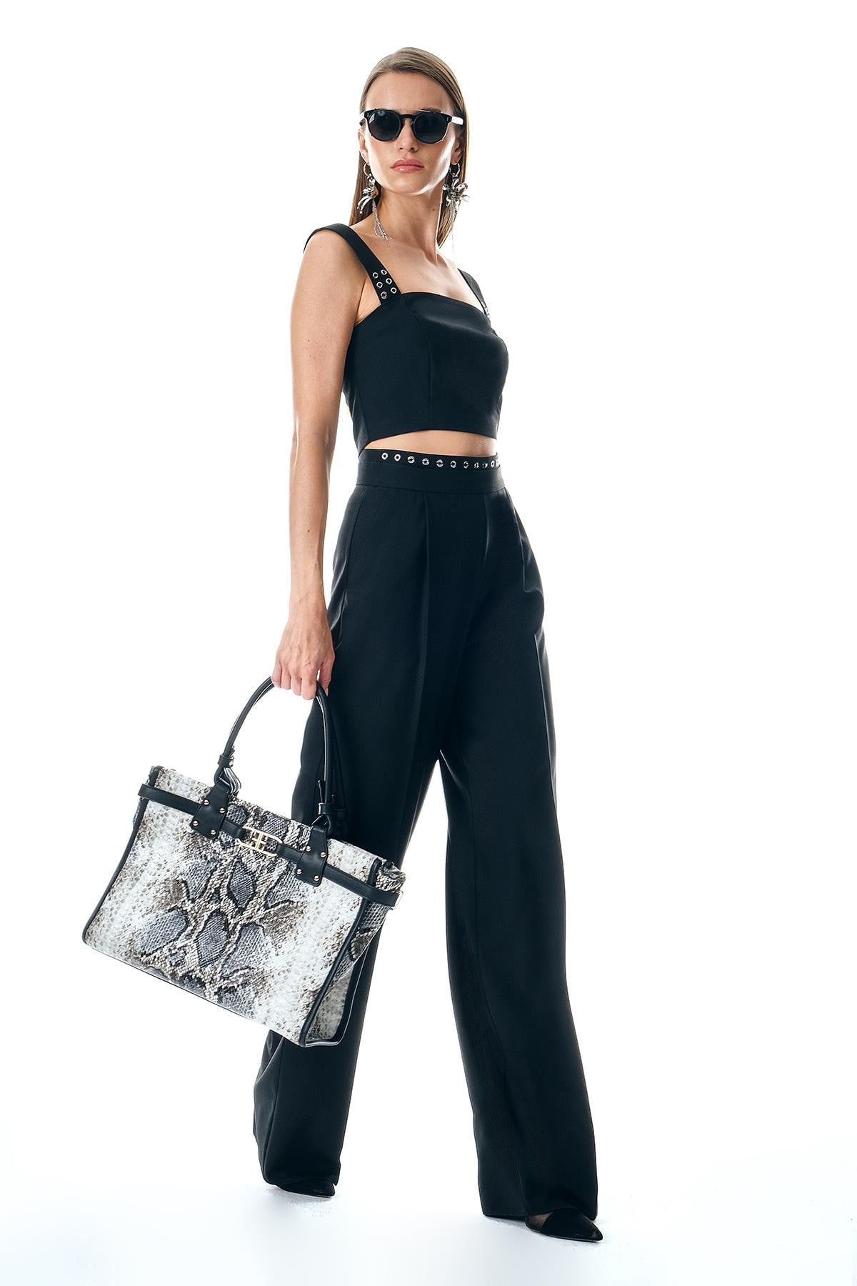 Metal Kuşgözü Detaylı Crop Pantolon Takım