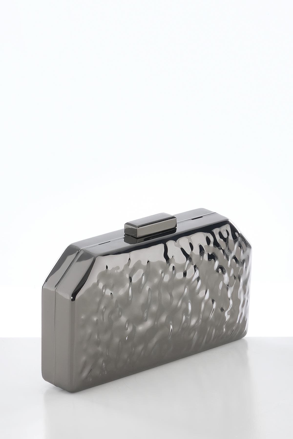 Metal Zincir Askılı  Kilitli Şık Abiye Çanta.