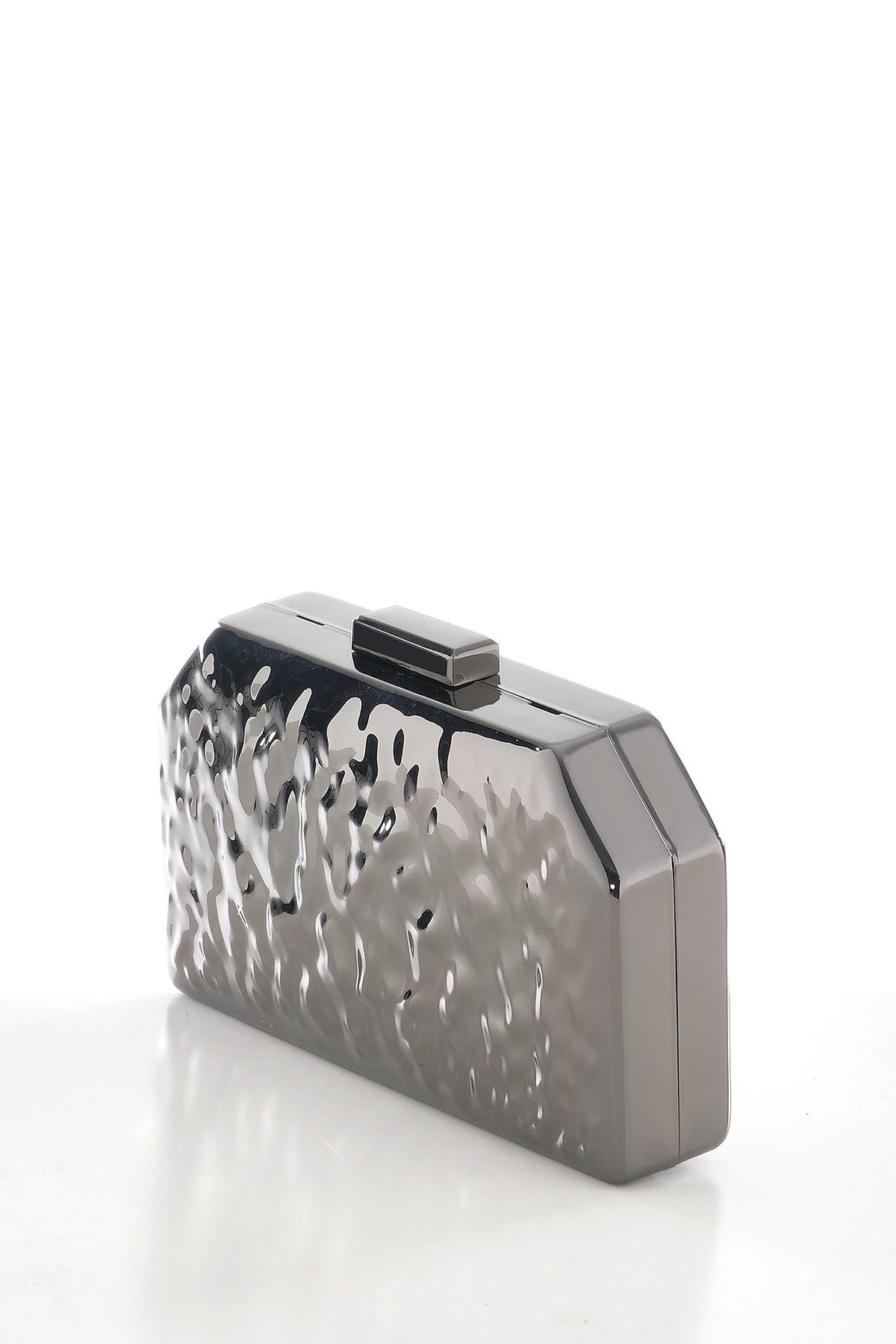 Metal Zincir Askılı  Kilitli Şık Abiye Çanta.