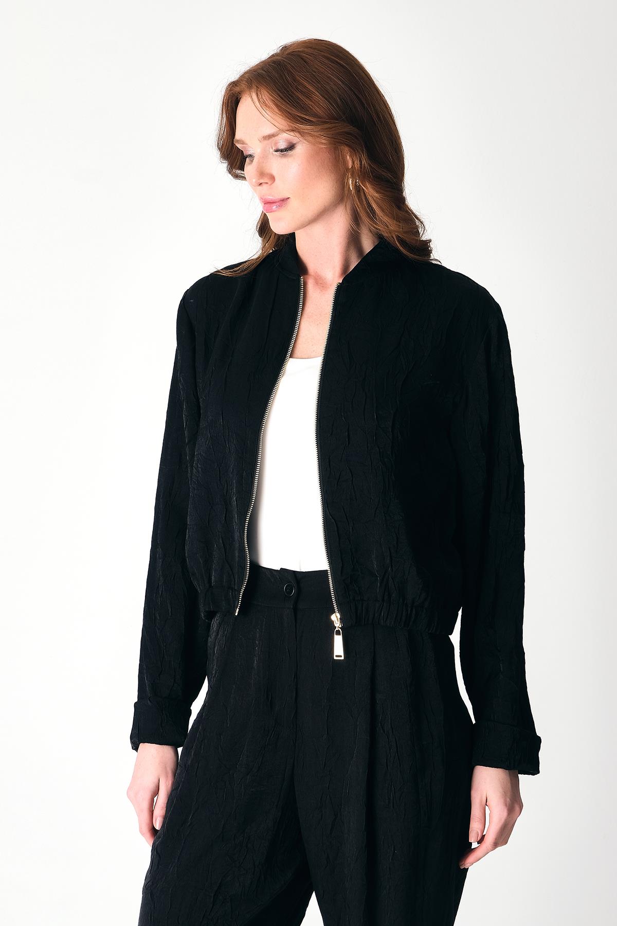 Parlak Dokulu Önden Metal Fermuarlı Bomber Ceket