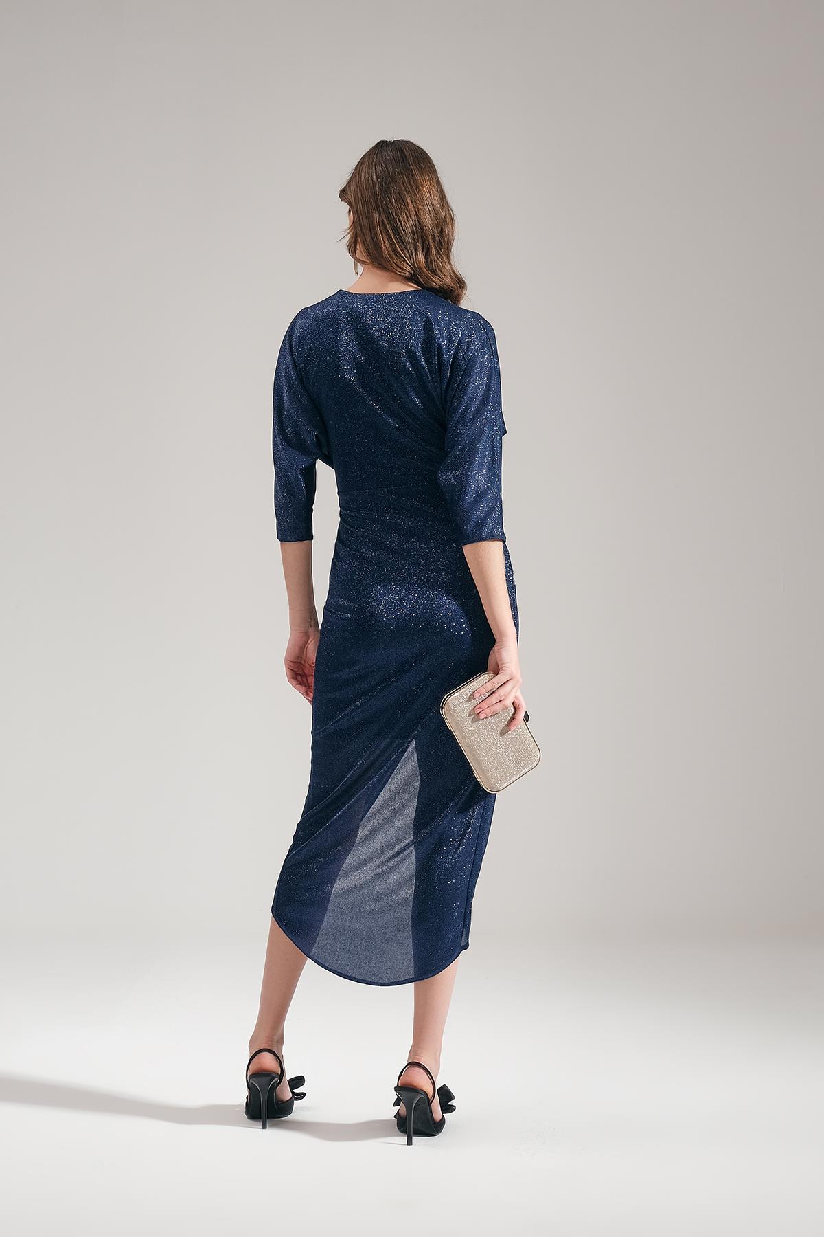 Parlak Simli Dokulu Anvelop Etekli Truvakar Kollu Midi Boy Şık Elbise