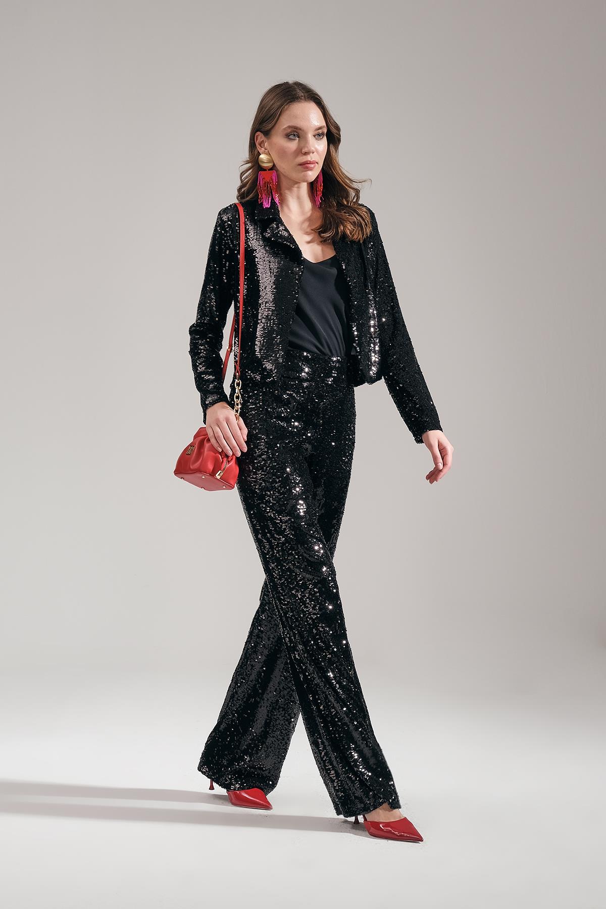 Payet Yakalı Önden Agraflı Kısa Ceket Bol Paça Pntolon Ceket Takım