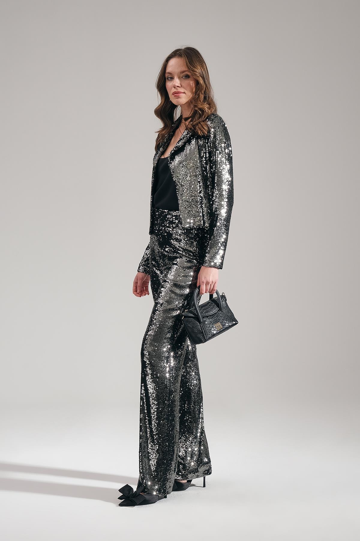 Payet Yakalı Önden Agraflı Kısa Ceket Bol Paça Pntolon Ceket Takım