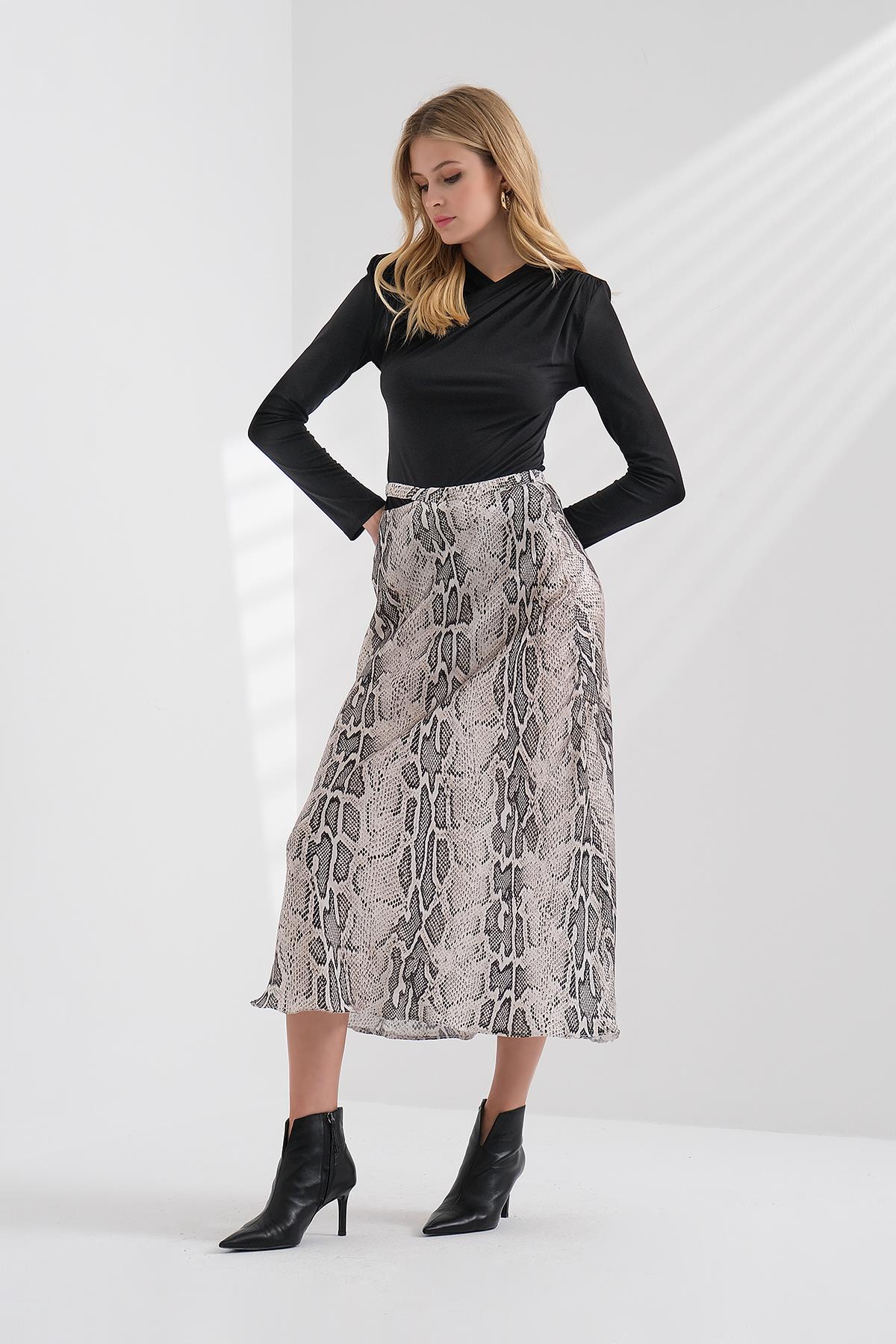 Piton Desenli Cut Out Detaylı Saten Midi Etek