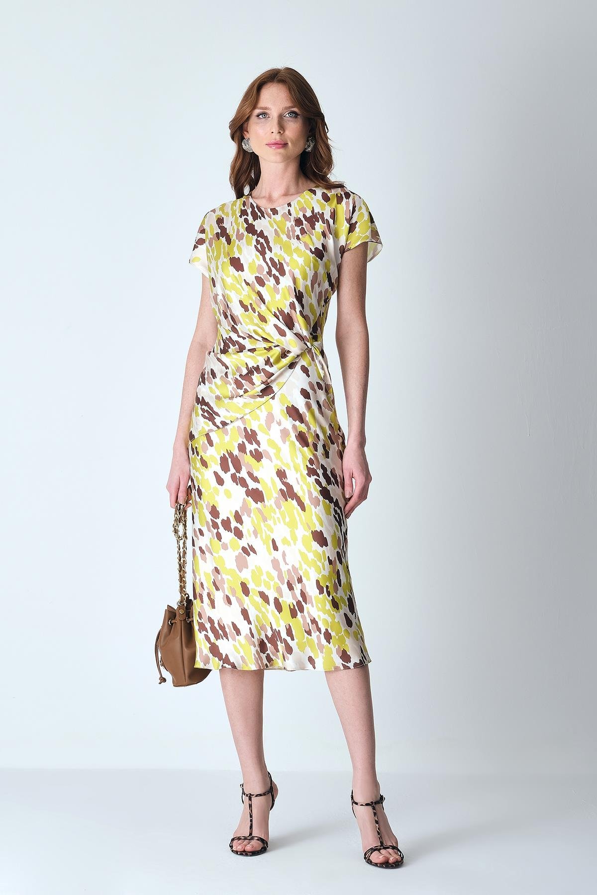 Saten Desenli Beli Düğüm Detaylı Elbise