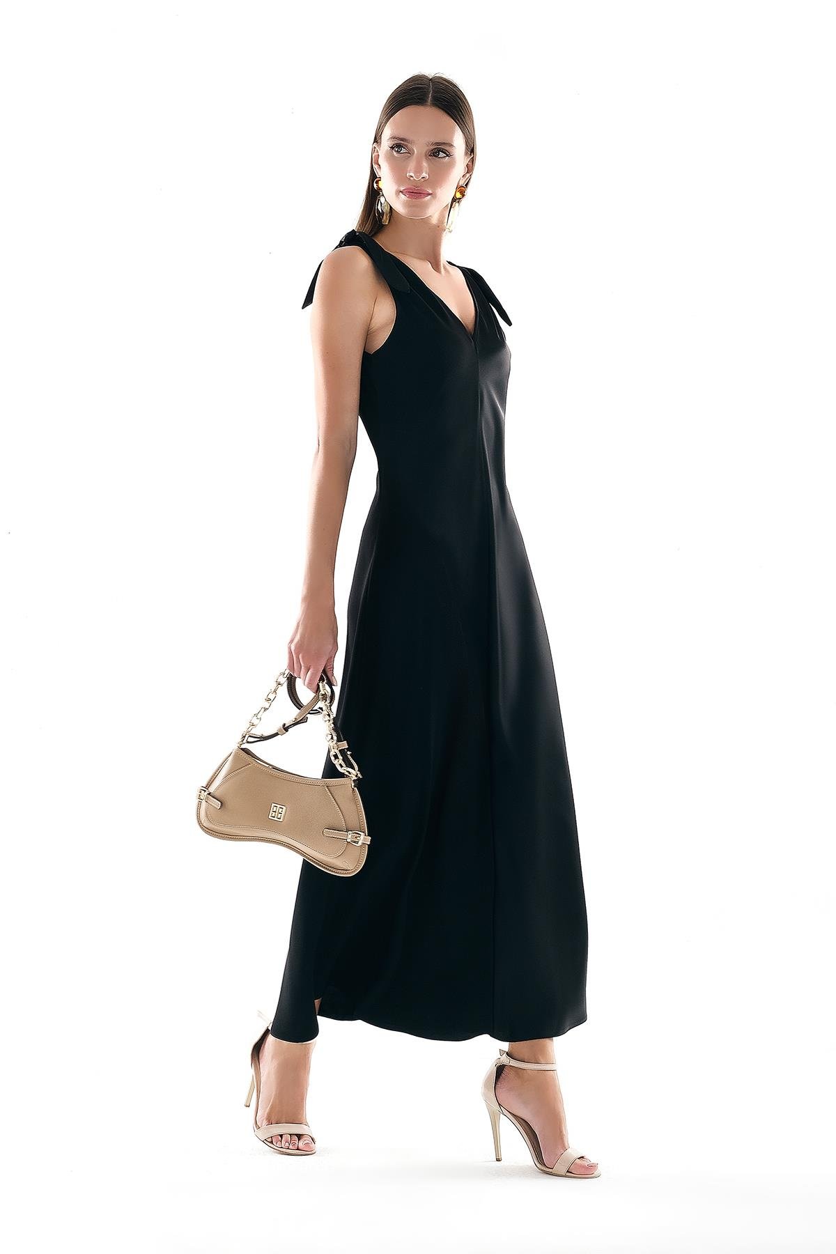 Saten Omuzu Bağlamalı Çift Taraf Kumaş Detaylı Midi Boy Elbise