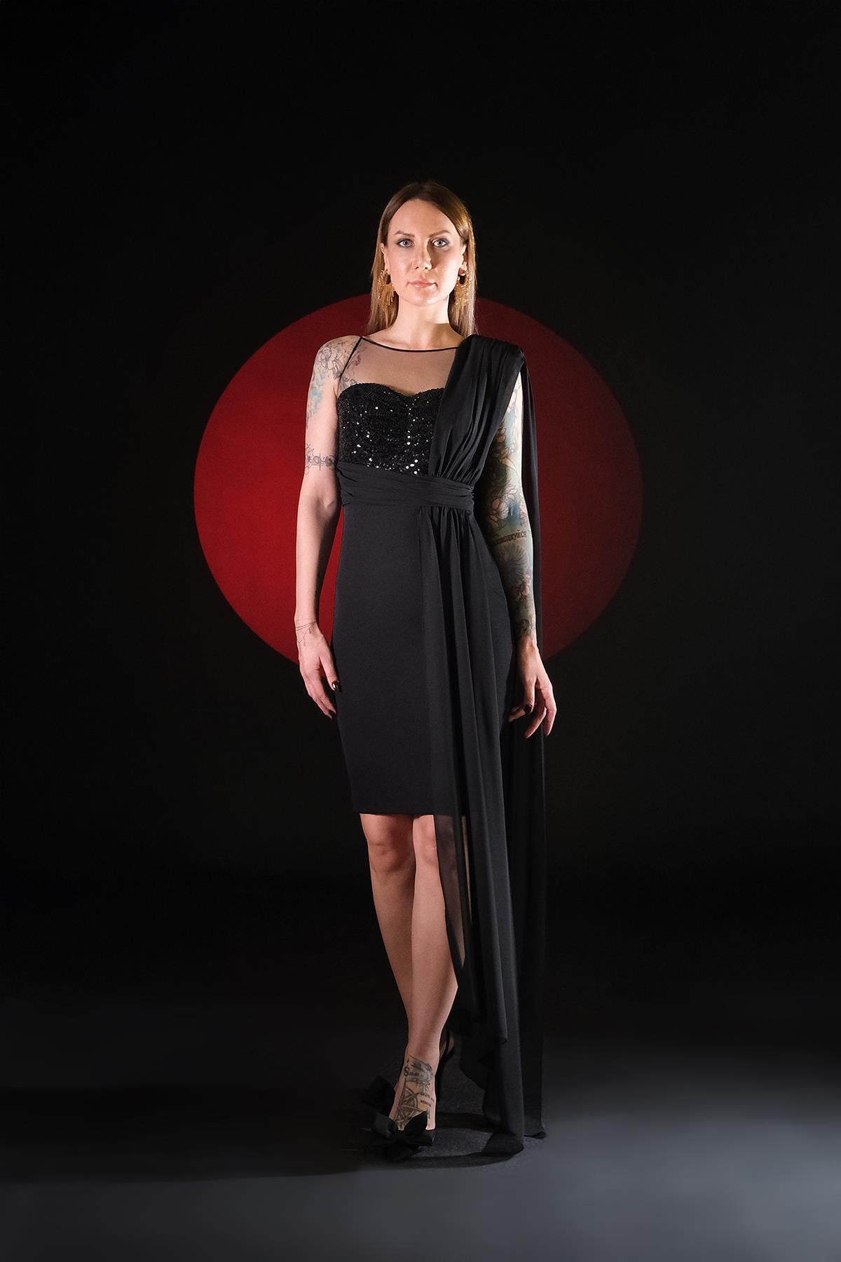 Şifon Omuz Detaylı Mini Elbise