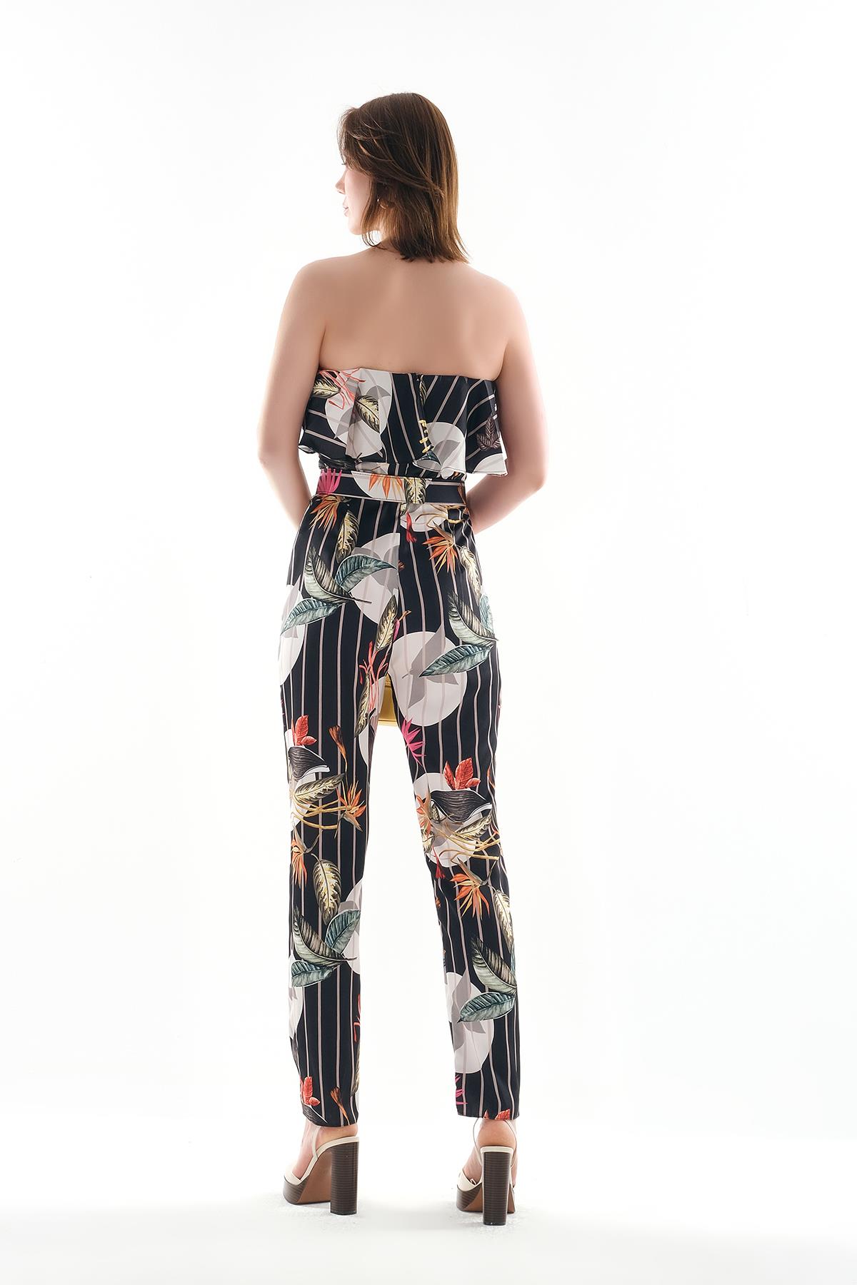 Straplez Desenli Kuşaklı Şık Tulum