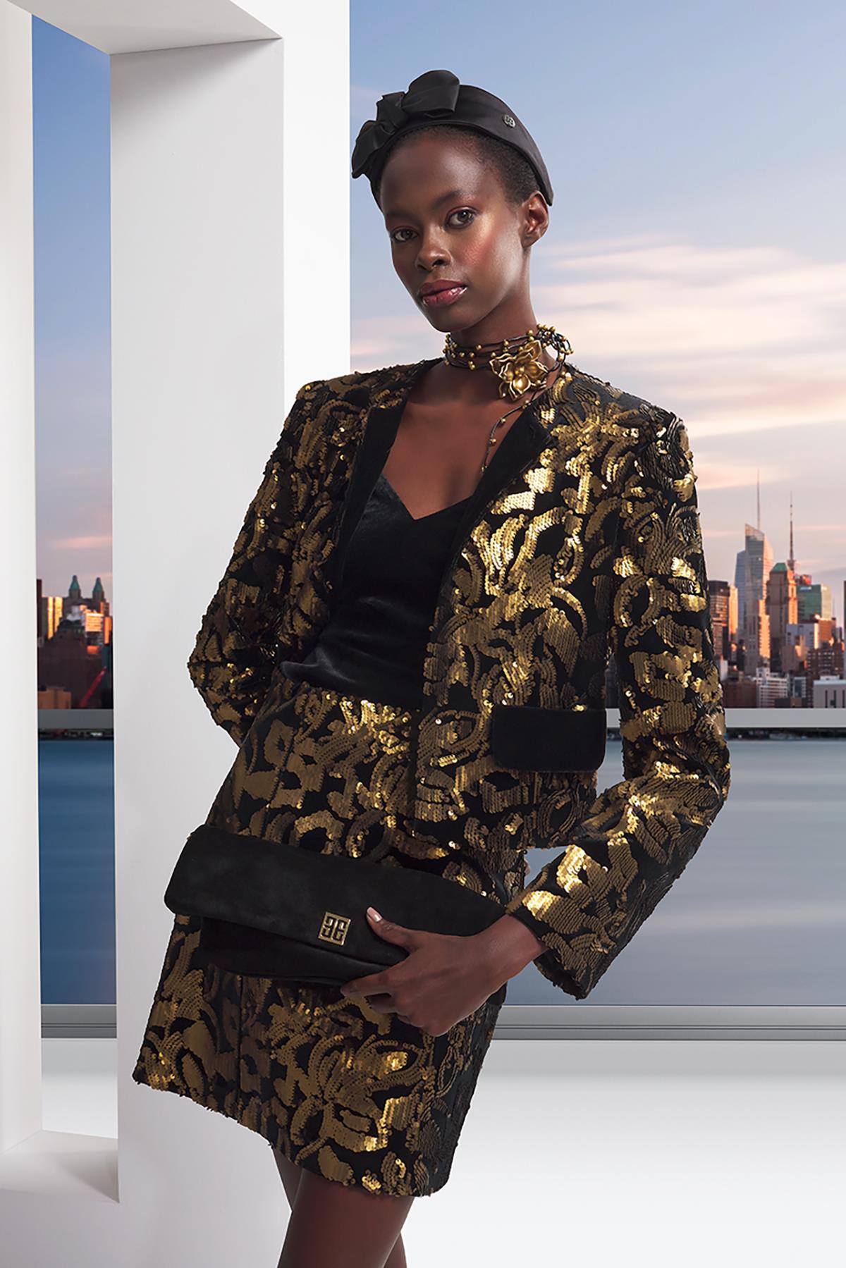 Süet Katlanır Kapamalı Şık Çanta