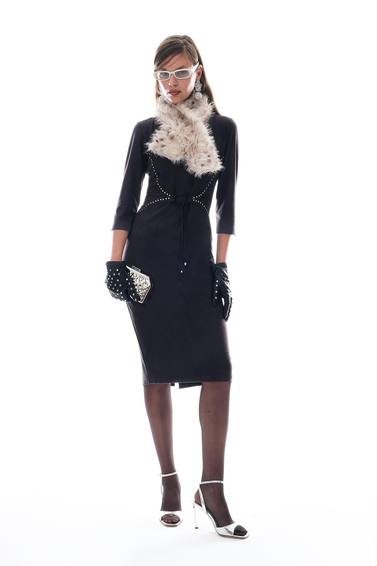 Süet Troklu Bağlama Detaylı Elbise