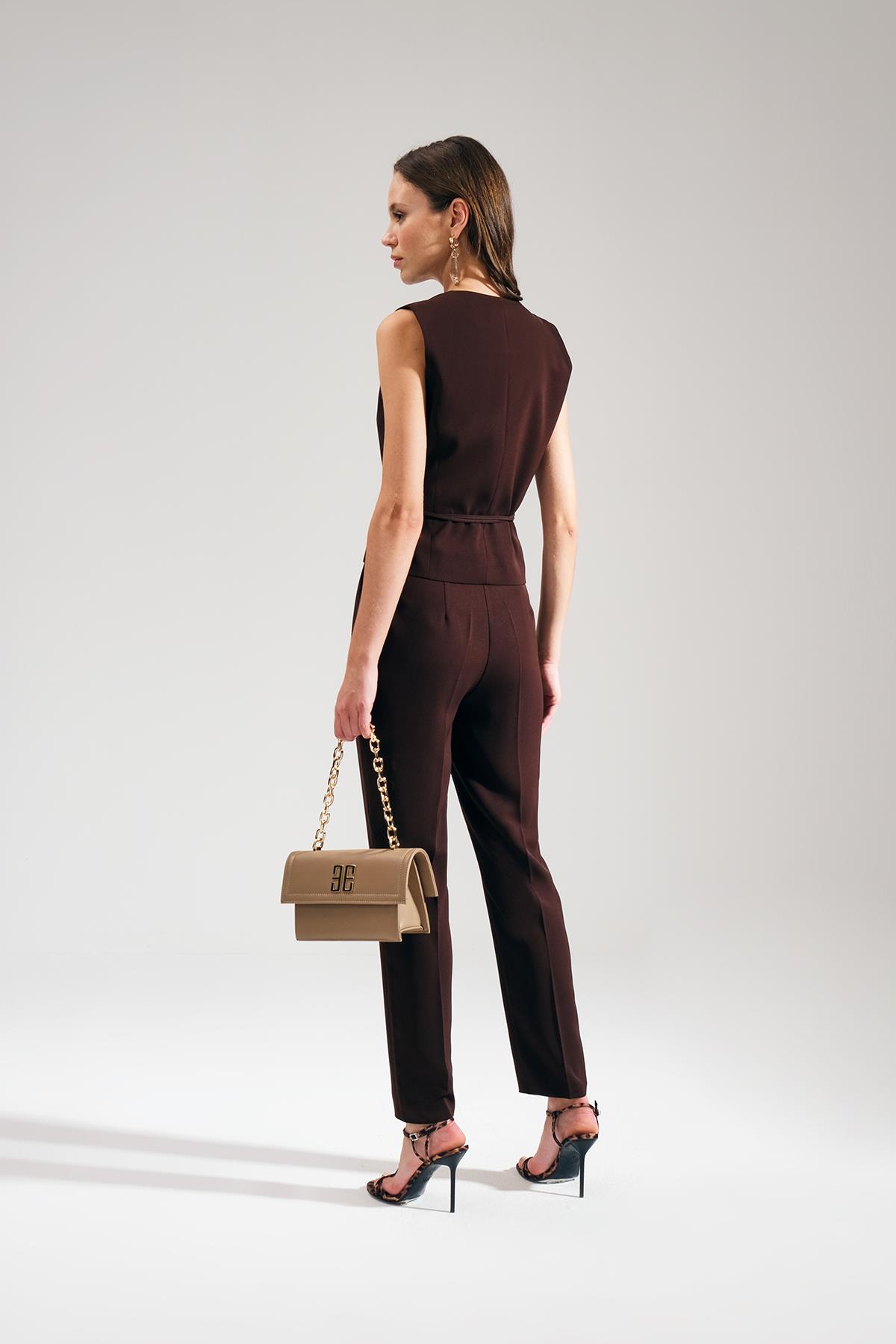 Tek Düğme Kapamalı Dar Paça Pantolon