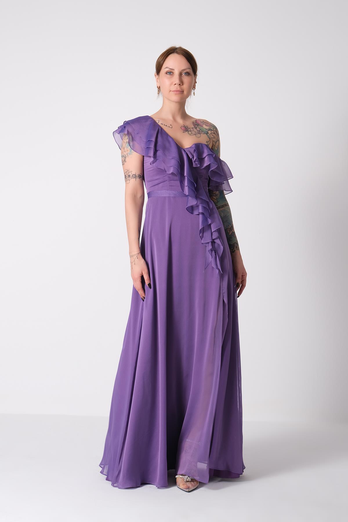 Tek Omuz Volanlı Parlak Şifon Maksi Boy Abiye Elbise