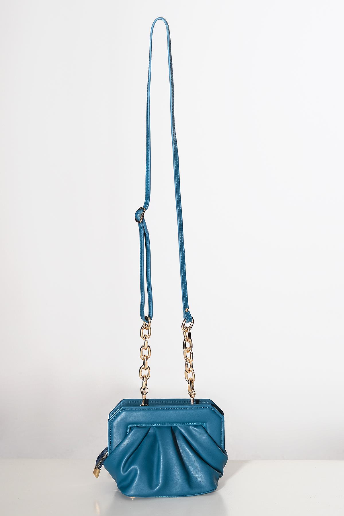 Vegan Deri Büzgülü  Gold Zincir Detaylı Saplı Mini Şık Çanta