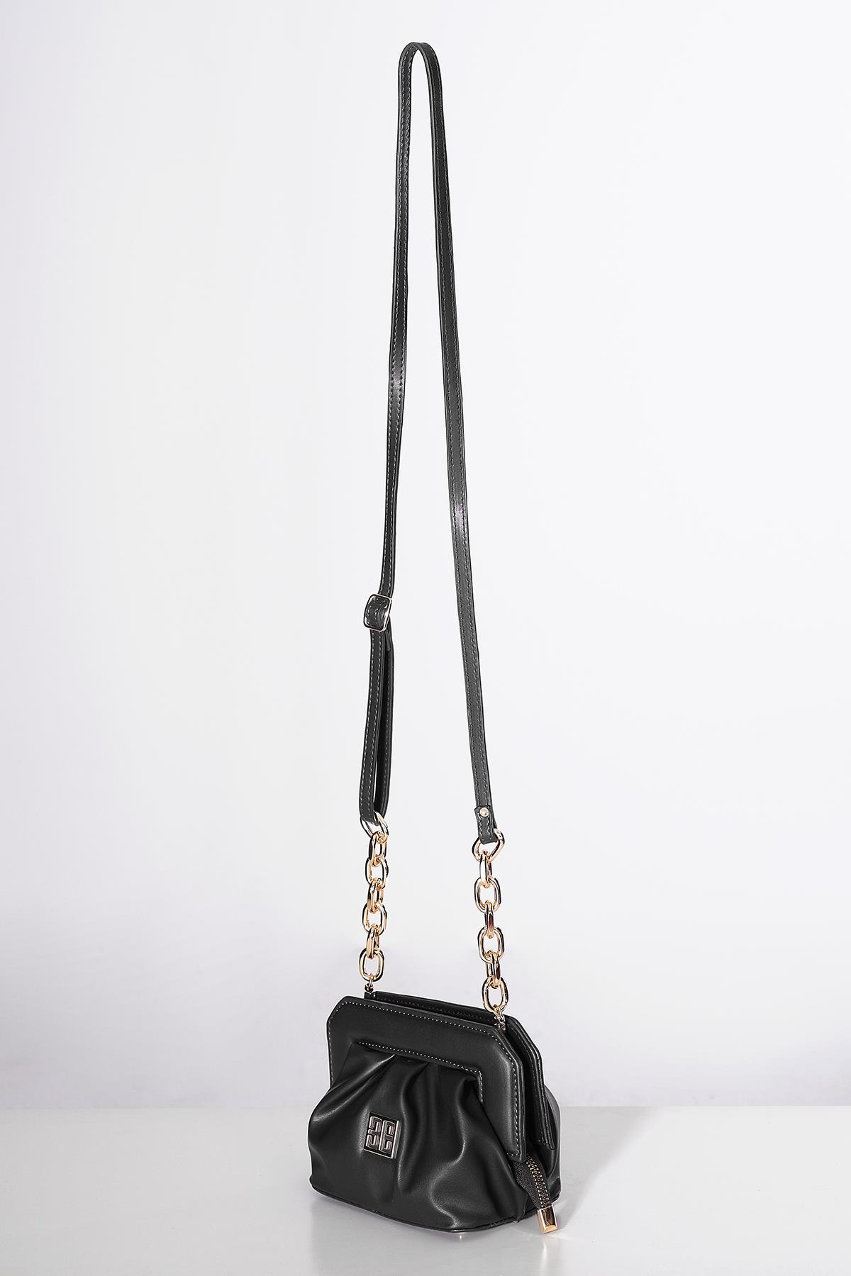 Vegan Deri Büzgülü  Gold Zincir Detaylı Saplı Mini Şık Çanta