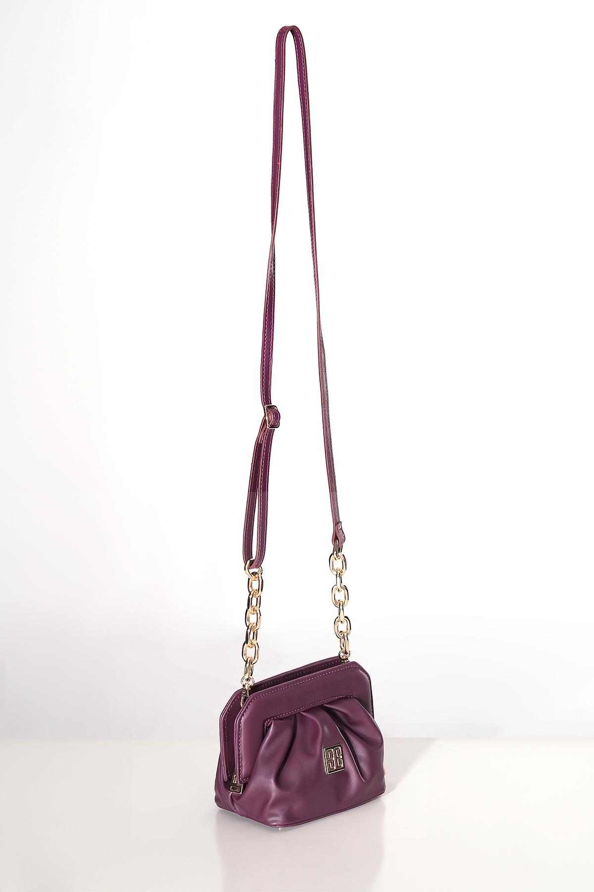 Vegan Deri Büzgülü  Gold Zincir Detaylı Saplı Mini Şık Çanta