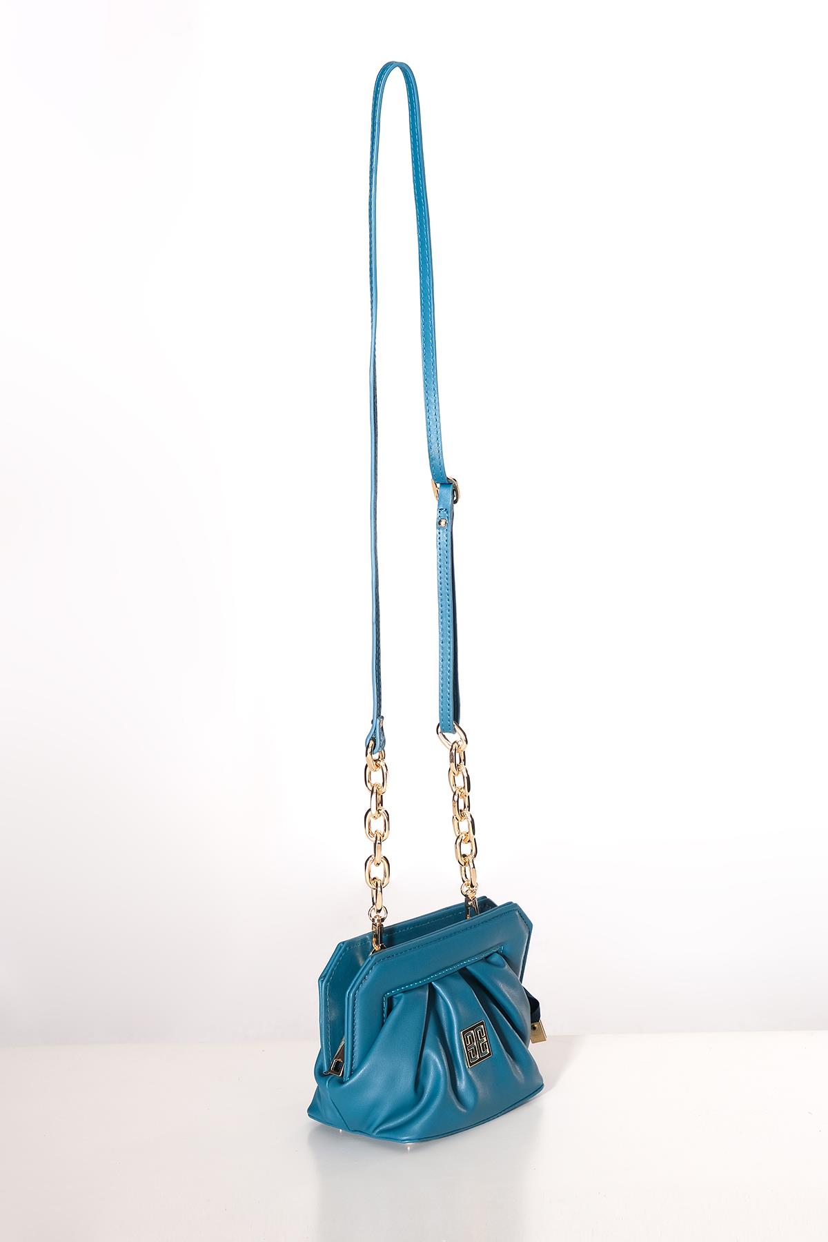 Vegan Deri Büzgülü  Gold Zincir Detaylı Saplı Mini Şık Çanta