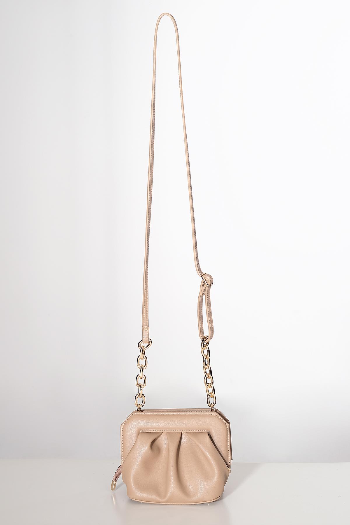Vegan Deri Büzgülü  Gold Zincir Detaylı Saplı Mini Şık Çanta