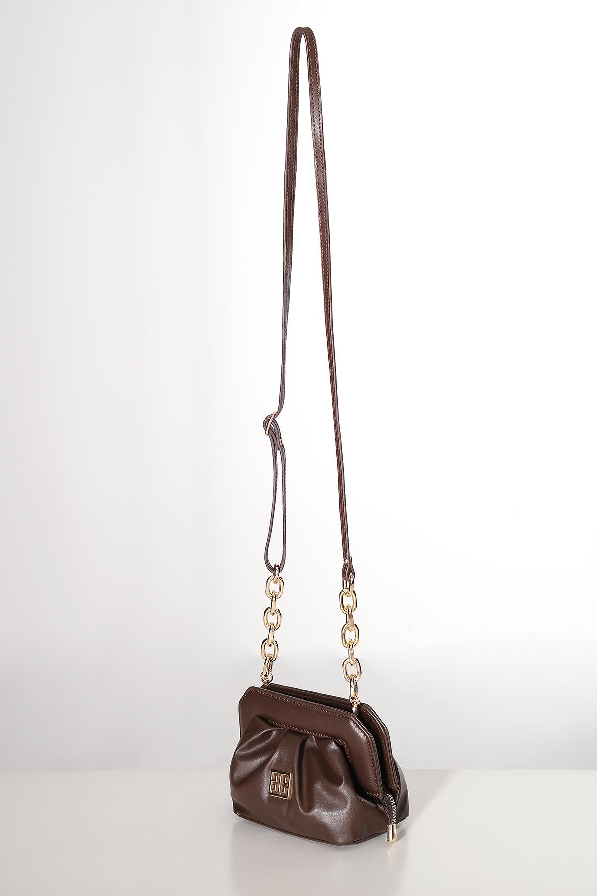 Vegan Deri Büzgülü  Gold Zincir Detaylı Saplı Mini Şık Çanta