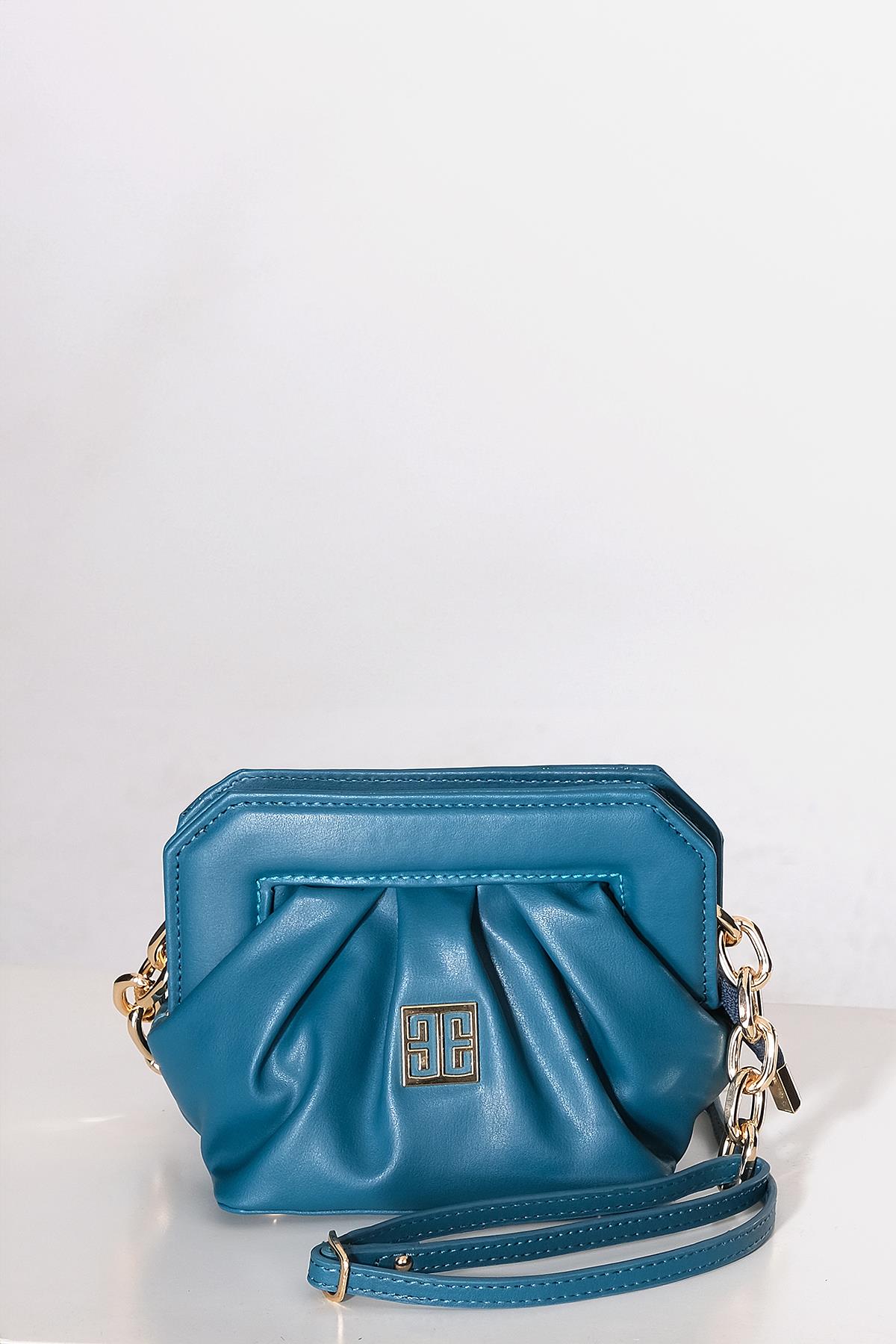 Vegan Deri Büzgülü  Gold Zincir Detaylı Saplı Mini Şık Çanta