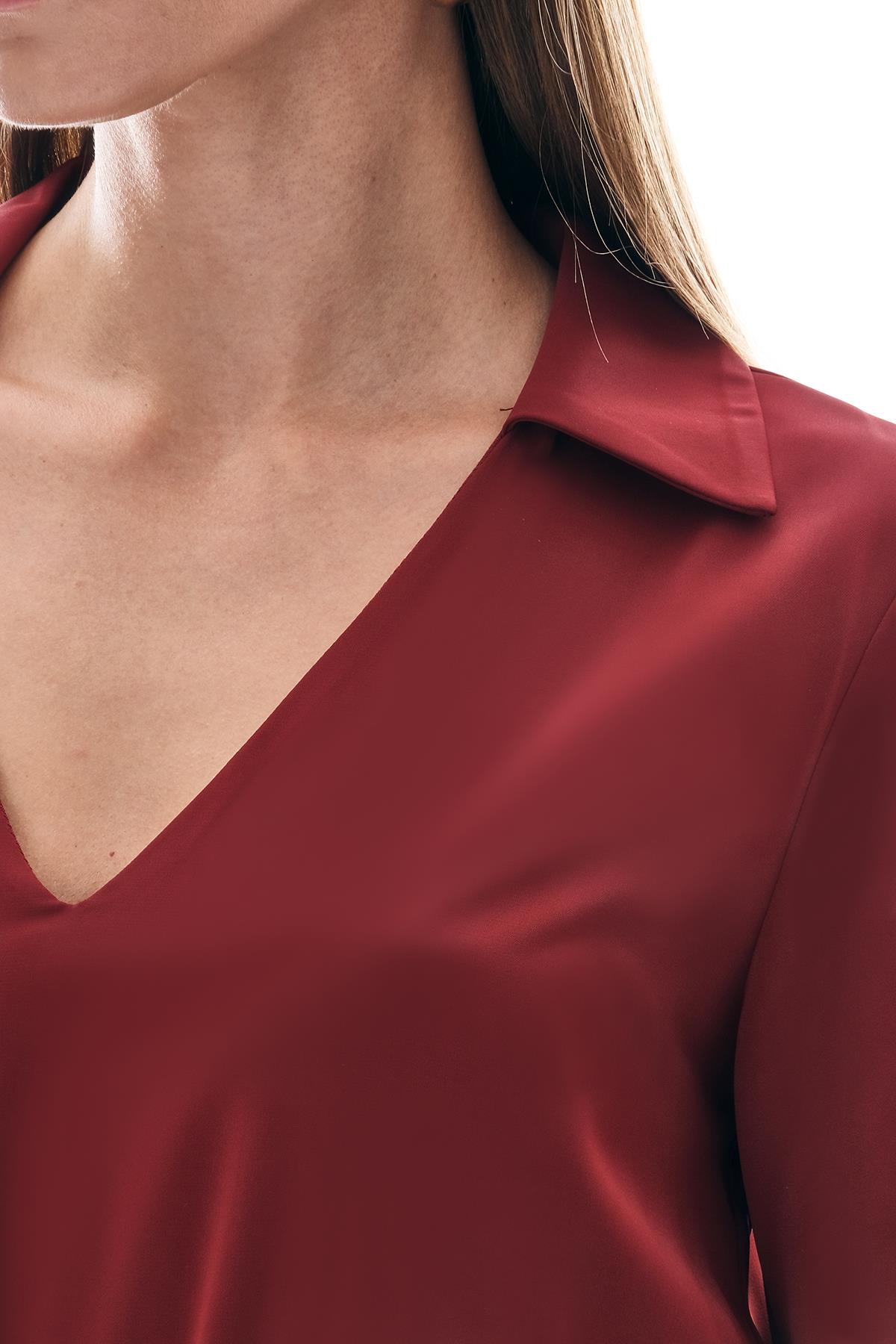 Volan Detaylı Kloş Etekli V Yaka Elbise