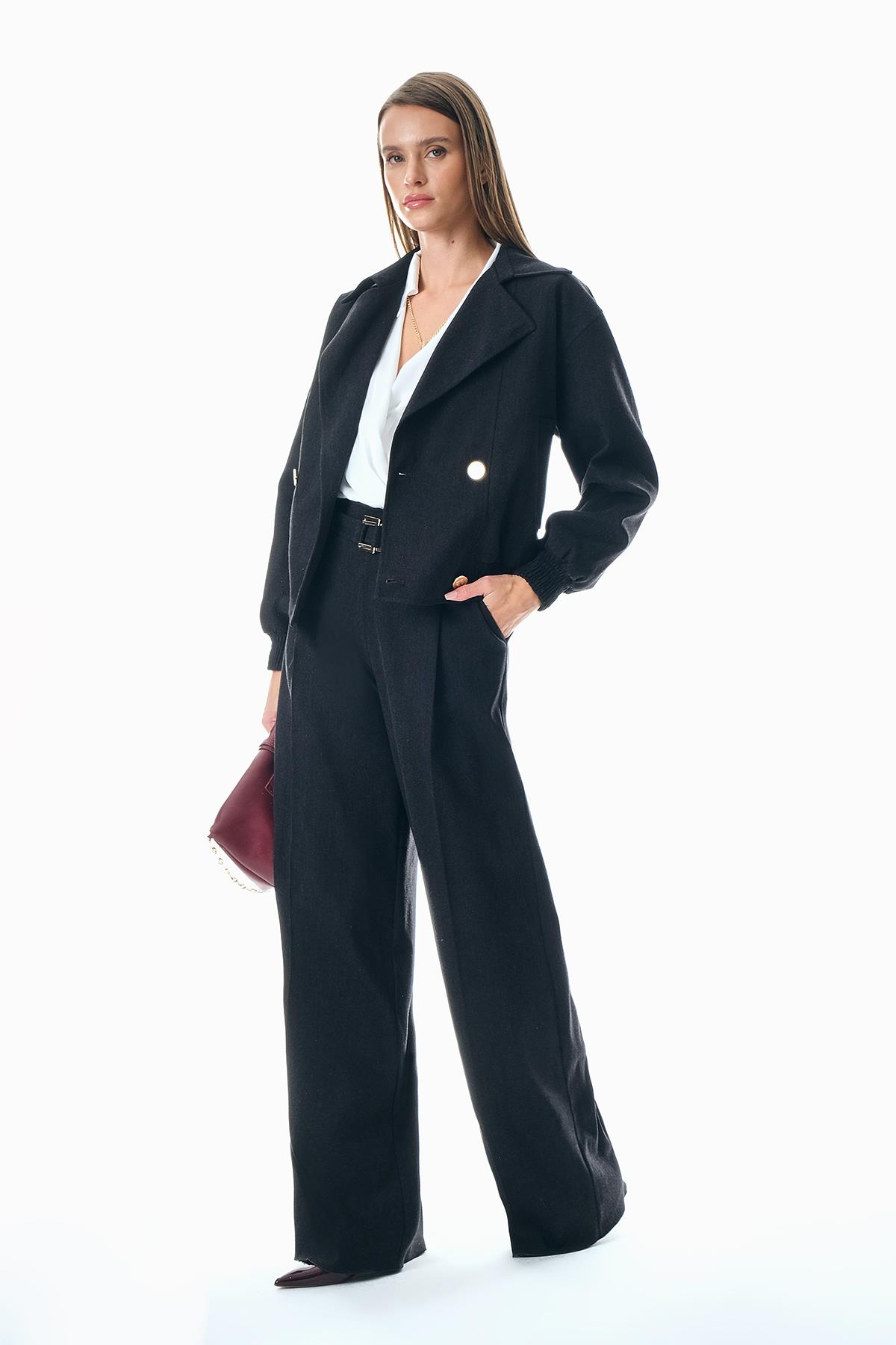 Yakalı Kruvaze Gold Düğmeli Oversize Ceket