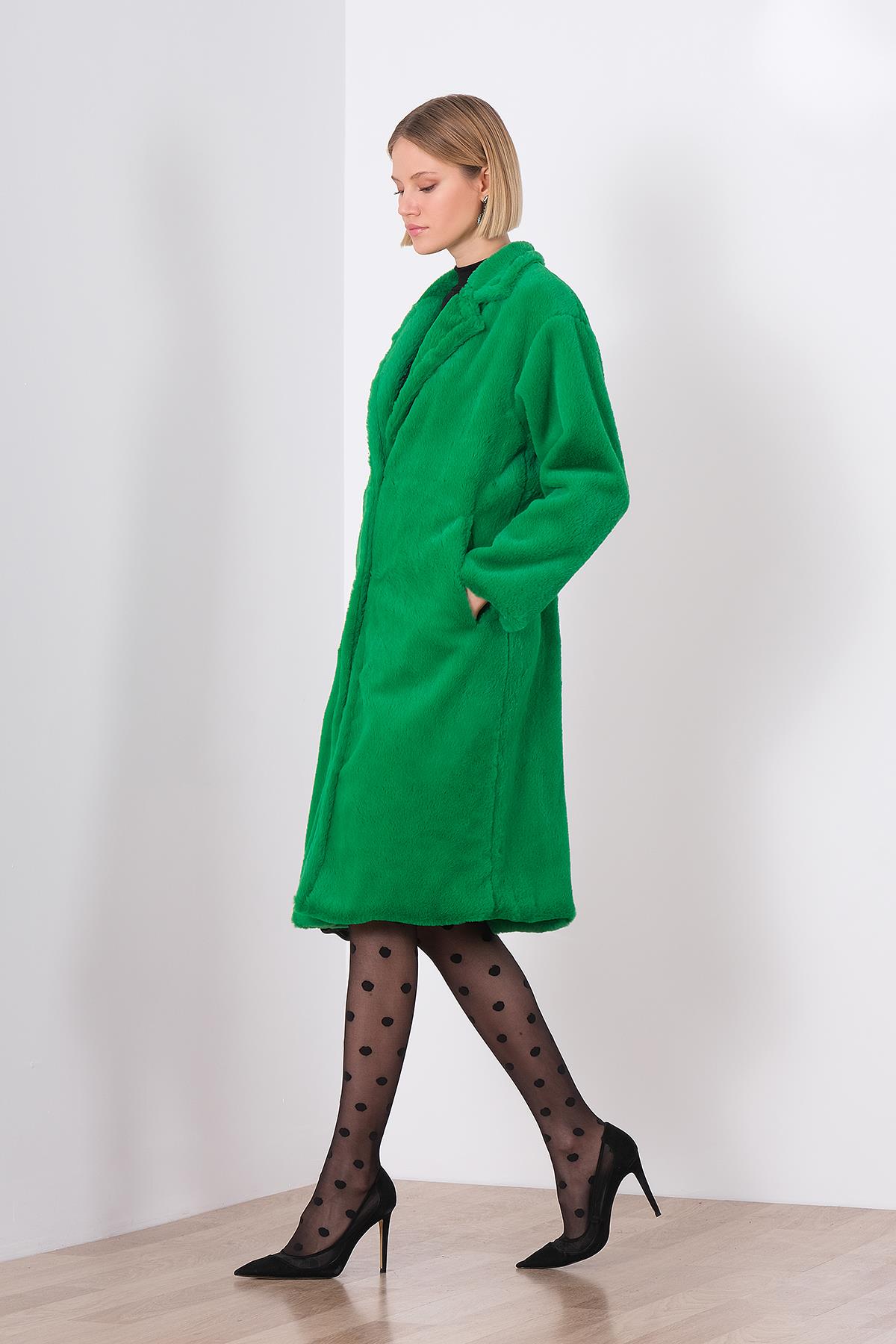 Yakalı Suni Kürk Kaban