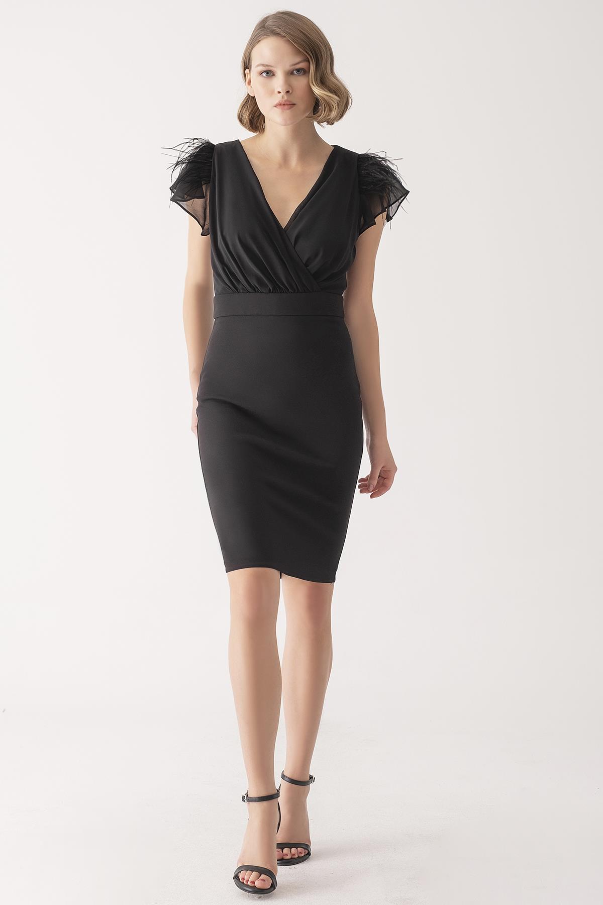 Yakası Çiçekli  Mini Elbise