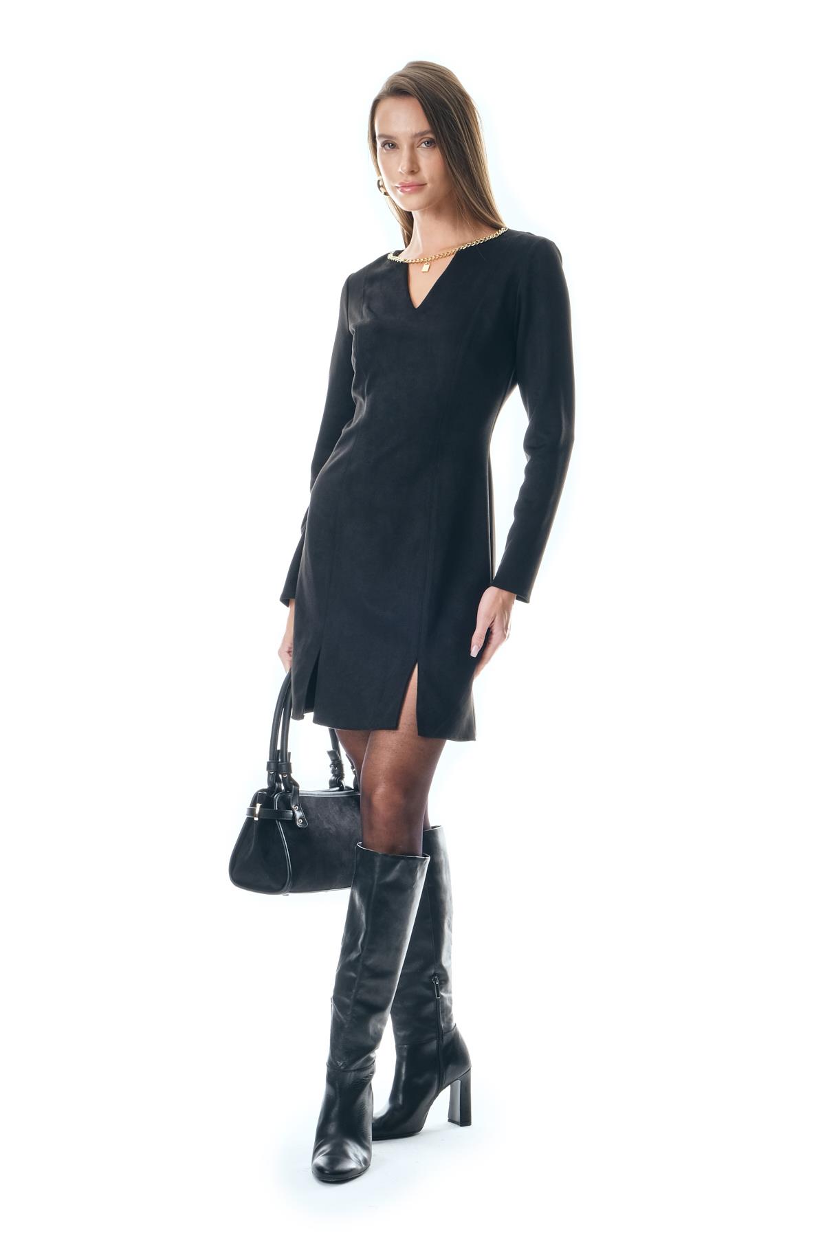 Yakası Metal Zincir Detatlı Mini Süet Elbise