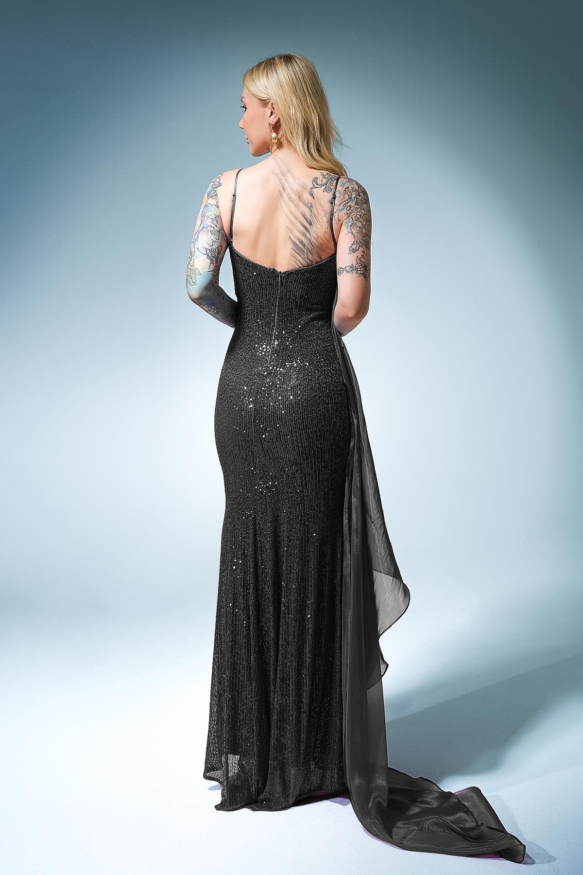 Yakası Tül Detaylı Payet Maksi Boy Elbise