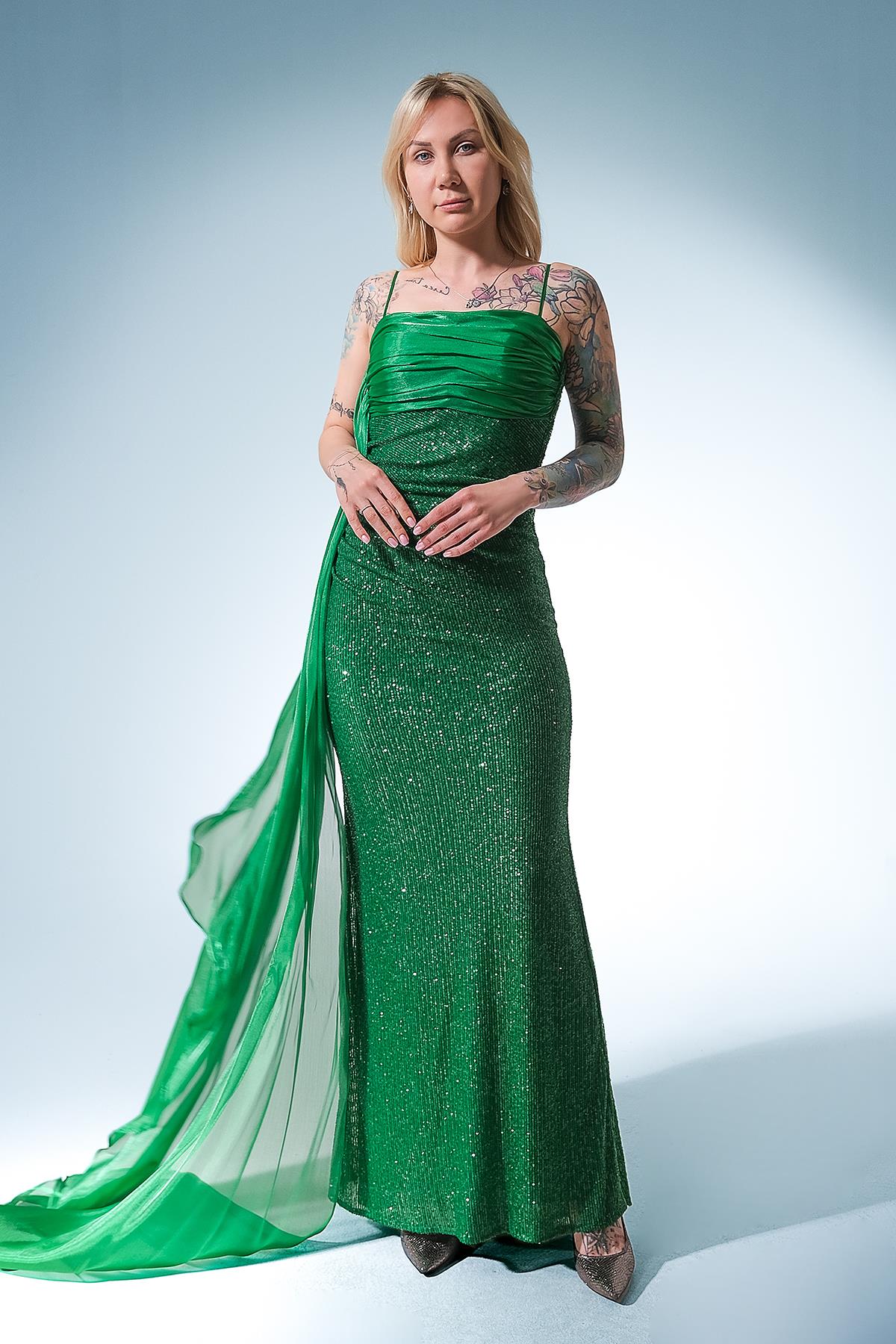 Yakası Tül Detaylı Payet Maksi Boy Elbise