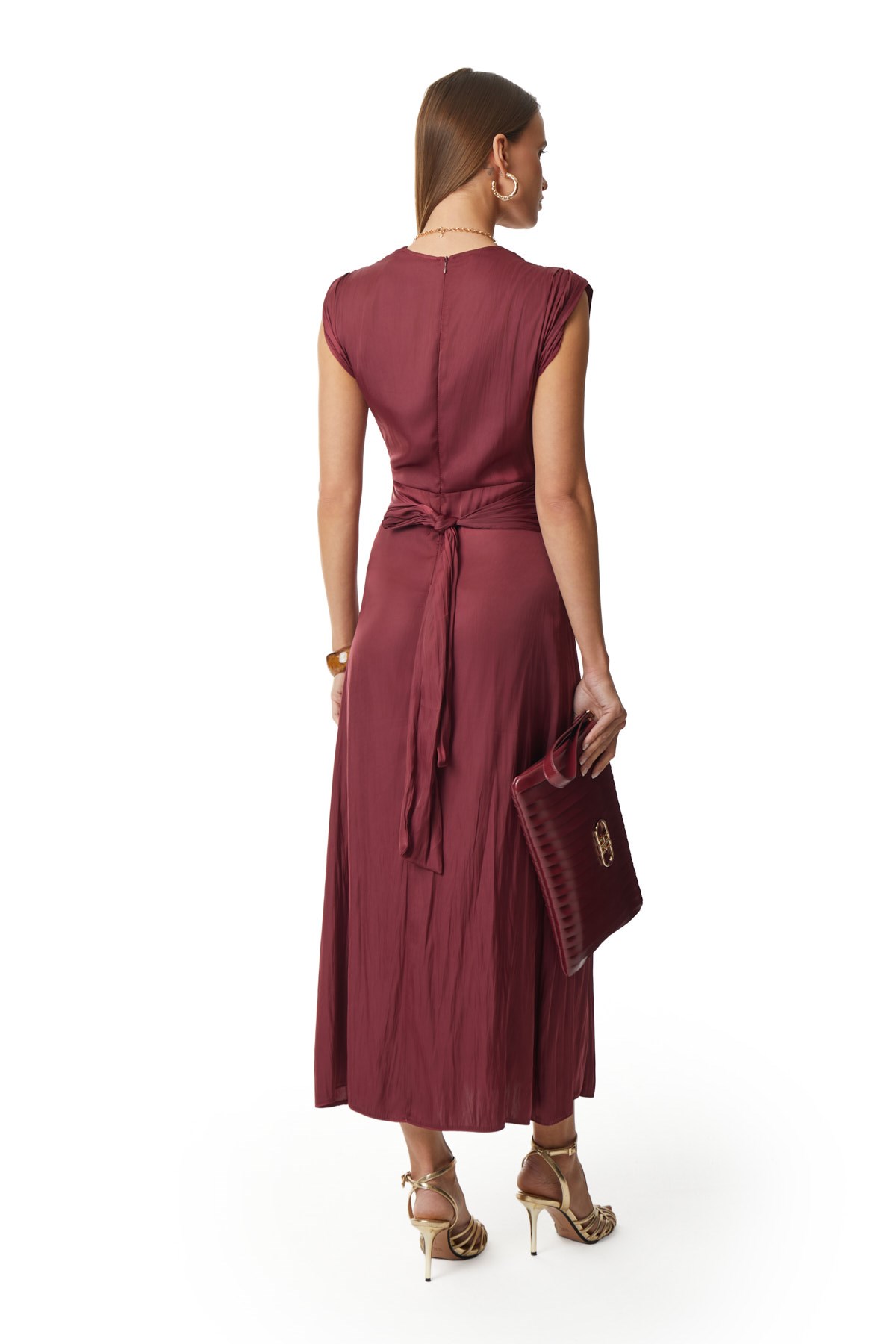 Yırtmaçlı Ve Drape Detaylı Elbise