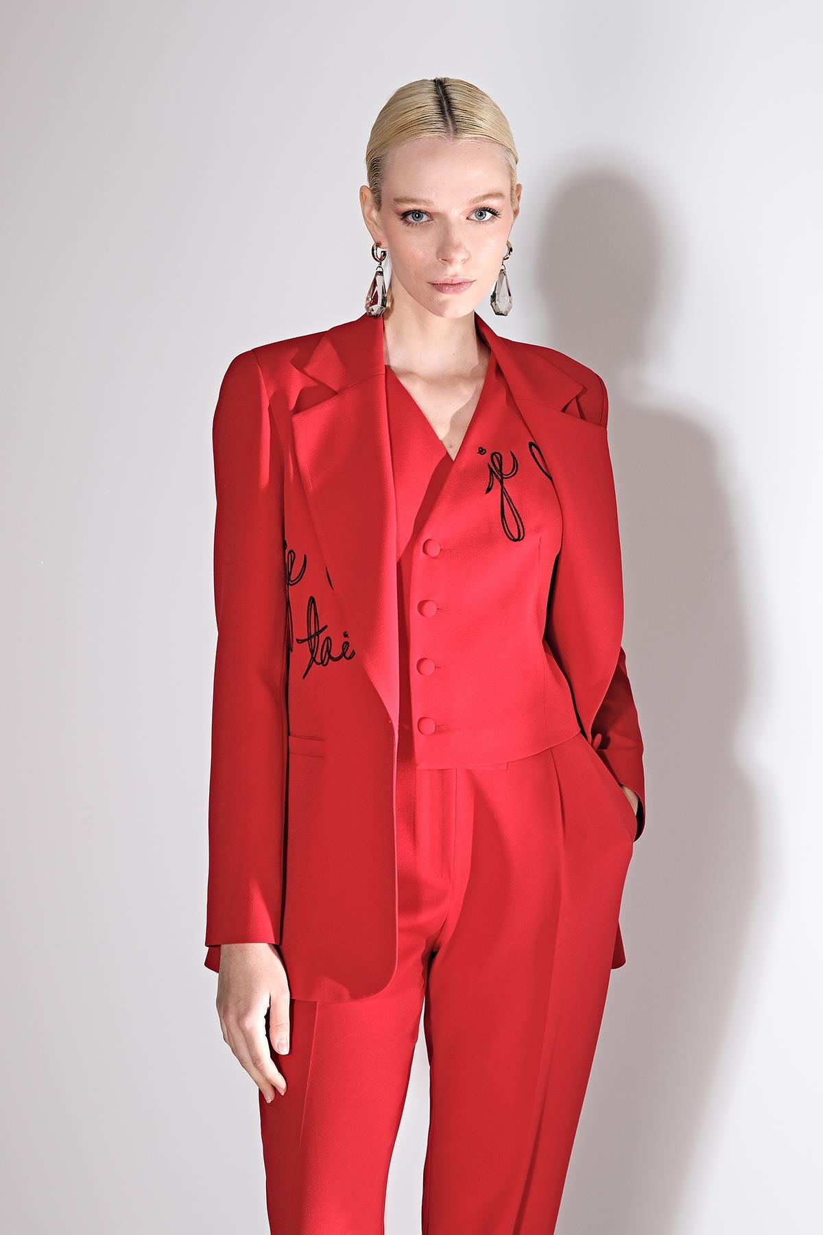 Zarif Kesim Şık Ceket