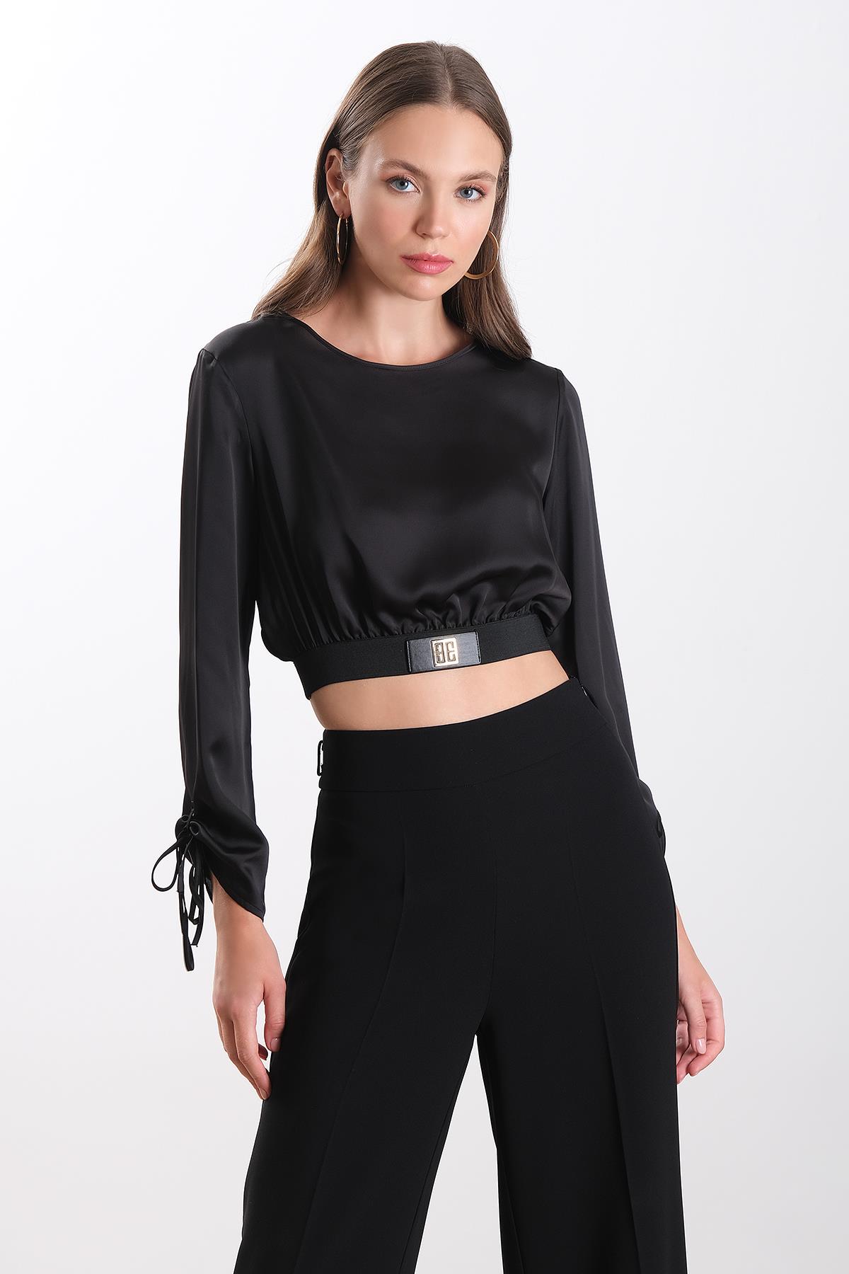 Beli Lastikli Saten Crop Bluz
