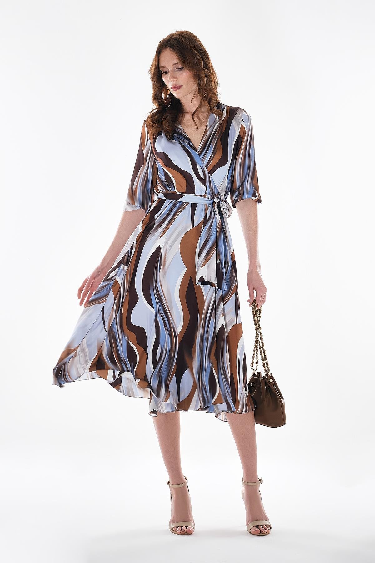 Büyük Beden Desenli Saten Beli Kuşaklı Eteği Kloş Midi Boy Elbise