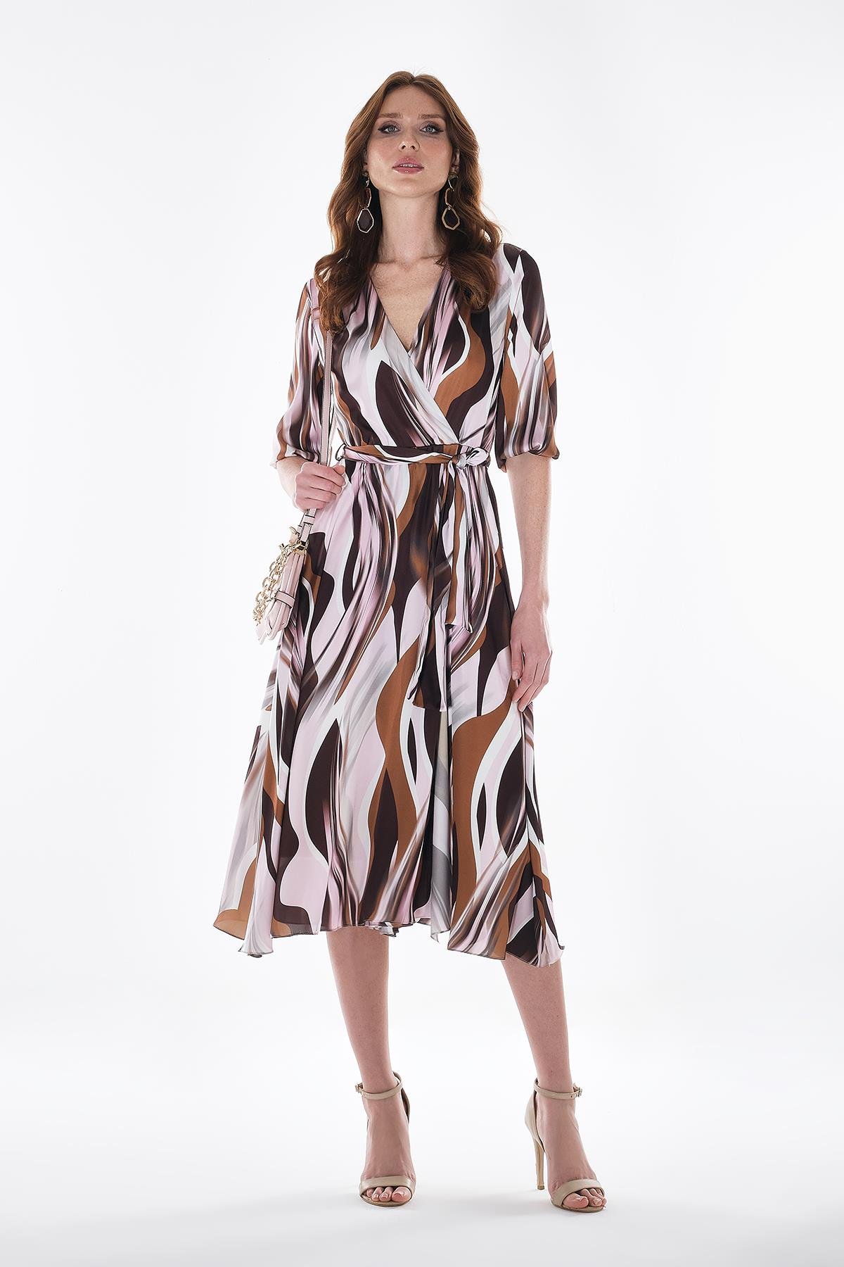 Büyük Beden Desenli Saten Beli Kuşaklı Eteği Kloş Midi Boy Elbise