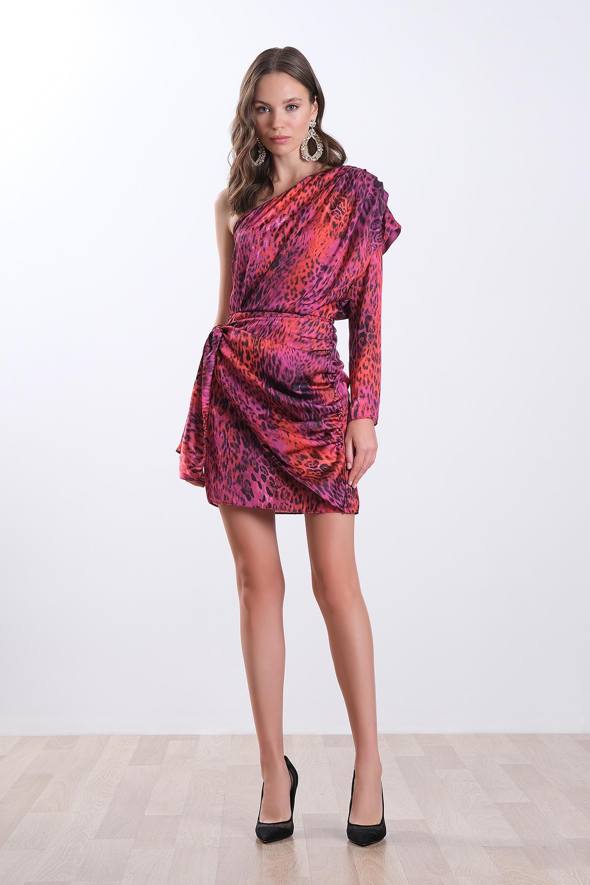 Desenli Tek Kollu Mini Elbise