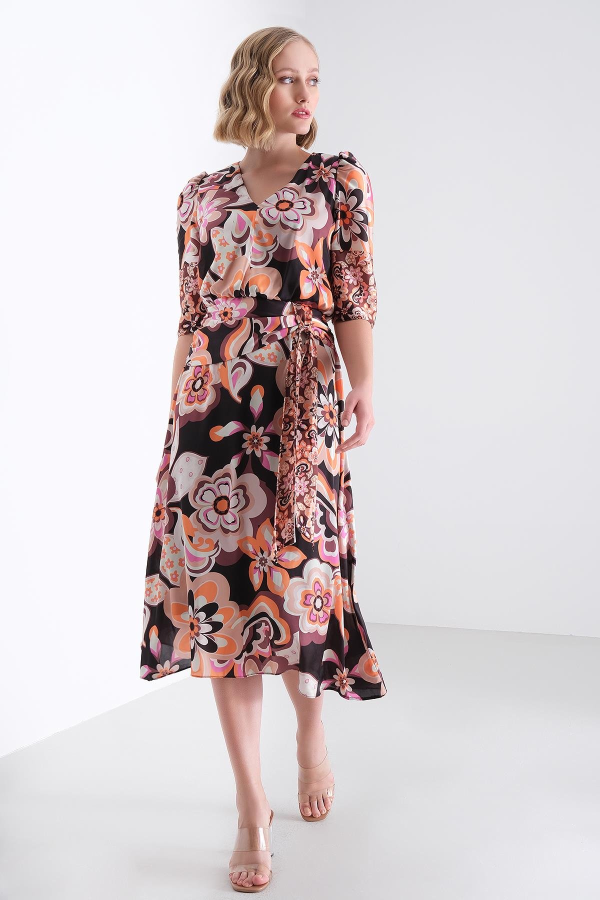 Desenli V Yakalı Saten Midi Boy Elbise