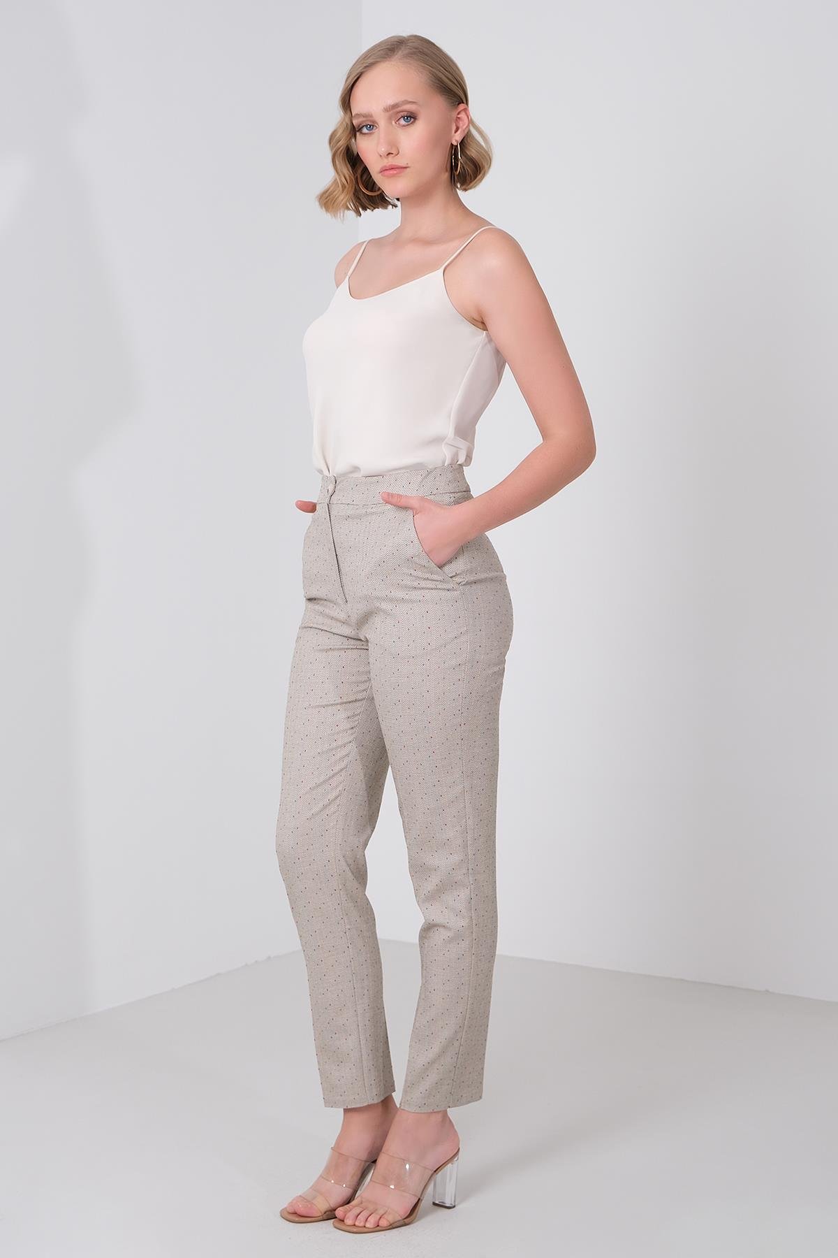 Dokulu Boru Paça Pantolon