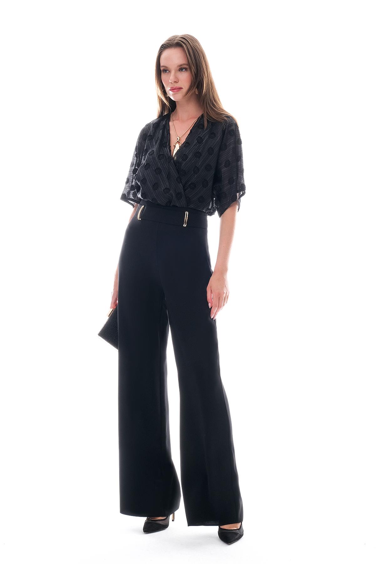 Gold Aksesuarlı Bol Paça Pantolon