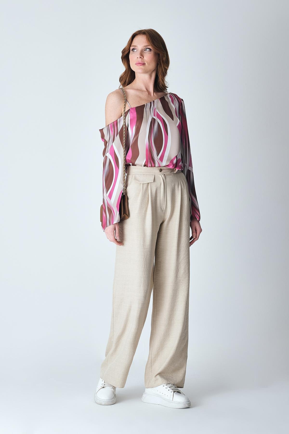 Gold Düğme Detaylı Yandan Cepli Bol Paça Pantolon