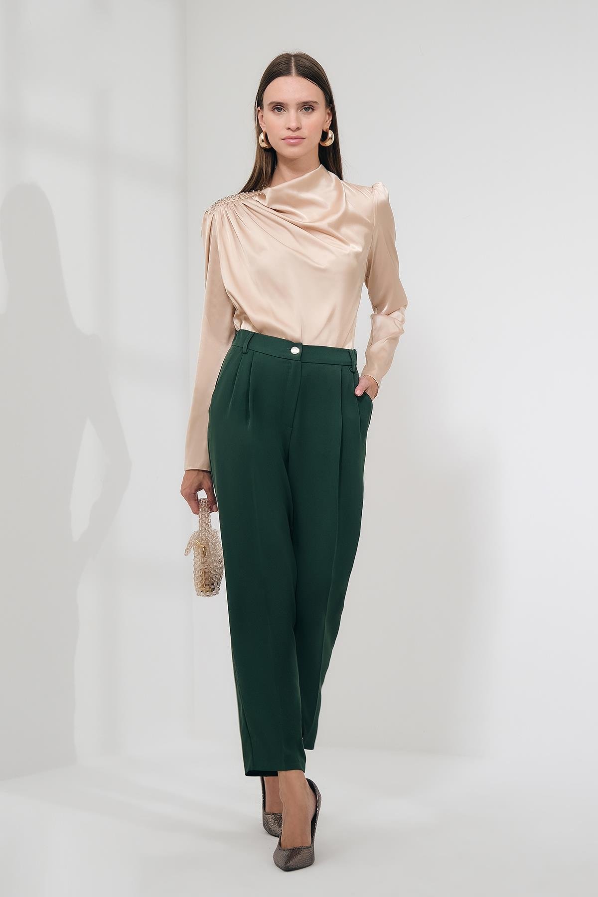 Gold Düğmeli Pilili Pantolon