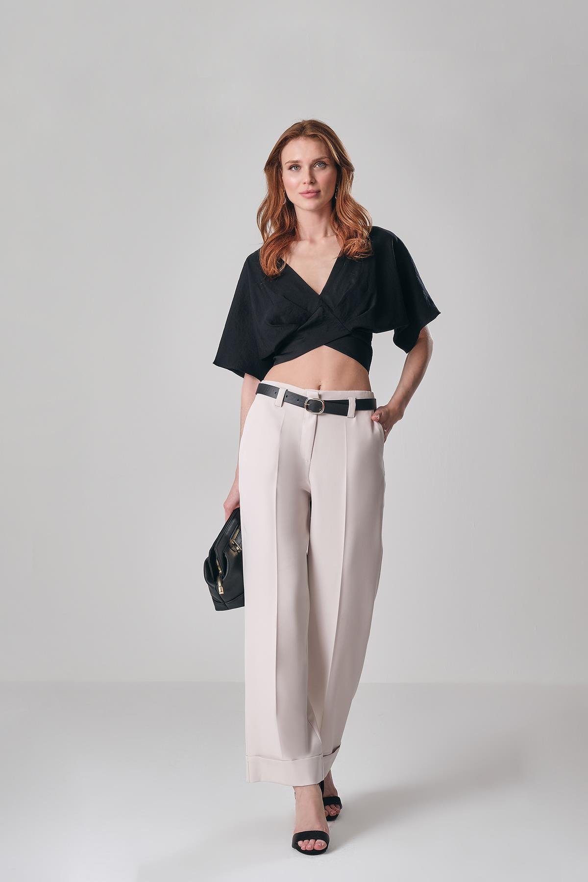 Katlanmış Paçalı Kemerli Pantolon