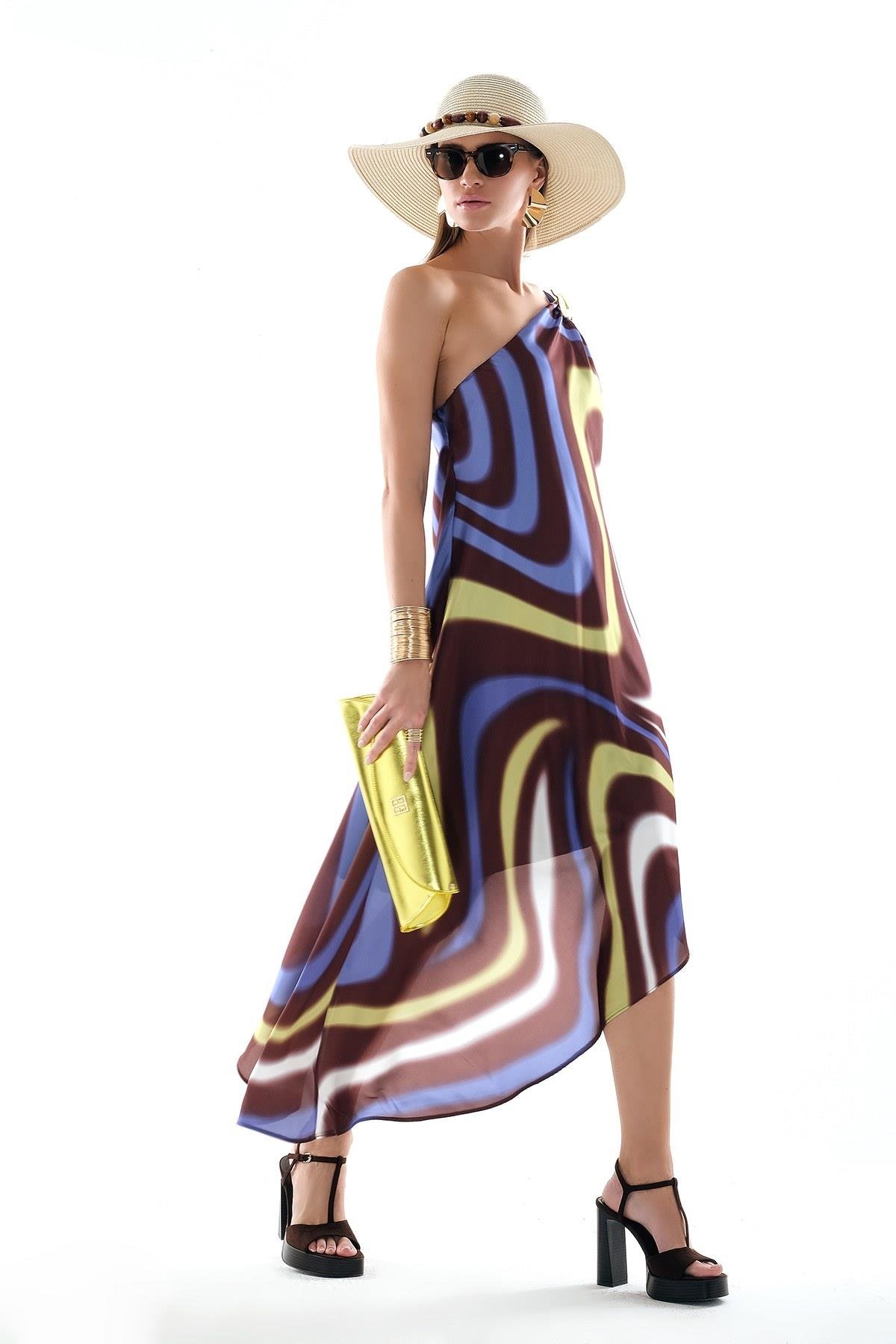 Şifon Desenli Asimetrik Etekli Elbise