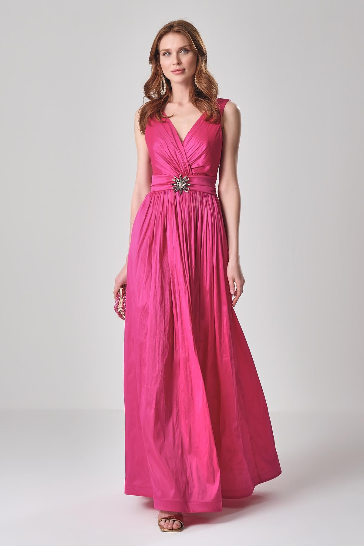 Taşlı Broşlu V Yakalı Maxi Boy Abiye Elbise