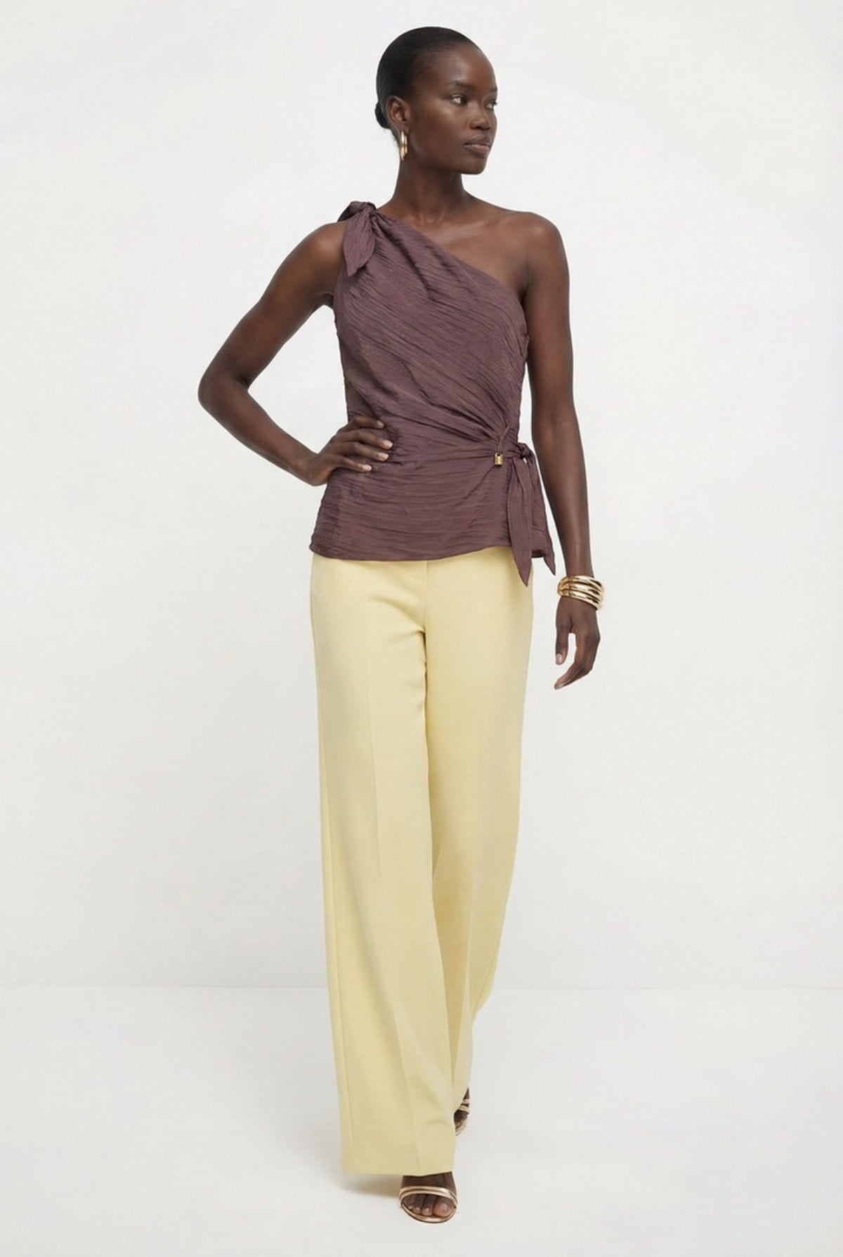 Tek Omuz Bağcıklı Bluz