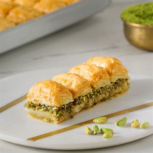 BAKLAVACI HACIBABA Pistachio Baklava 1 kg - Baqqalia.com - The Best Shop to Buy Turkish Food and Products - Worldwide Free Shipping for Every Order Above 100 USD