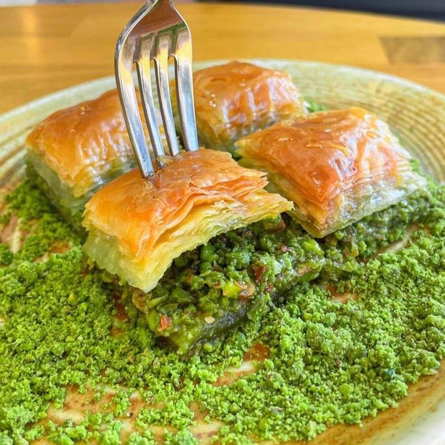Baqqalia Isler Premium Dry Baklava with Pistachio 500g - Baqqalia.com - One-Stop-Shop for Turkey's Best Baklava Brands - Enjoy best prices with free worldwide shipping for every order over $150