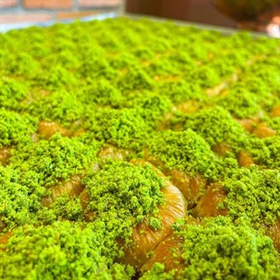 Baqqalia Isler Bulbul Yuvasi (Nightingale’s Nest) Baklava with Pistachio 500g - Baqqalia.com - One-Stop-Shop for Turkey's Best Baklava Brands - Enjoy best prices with free worldwide shipping for every order over $150